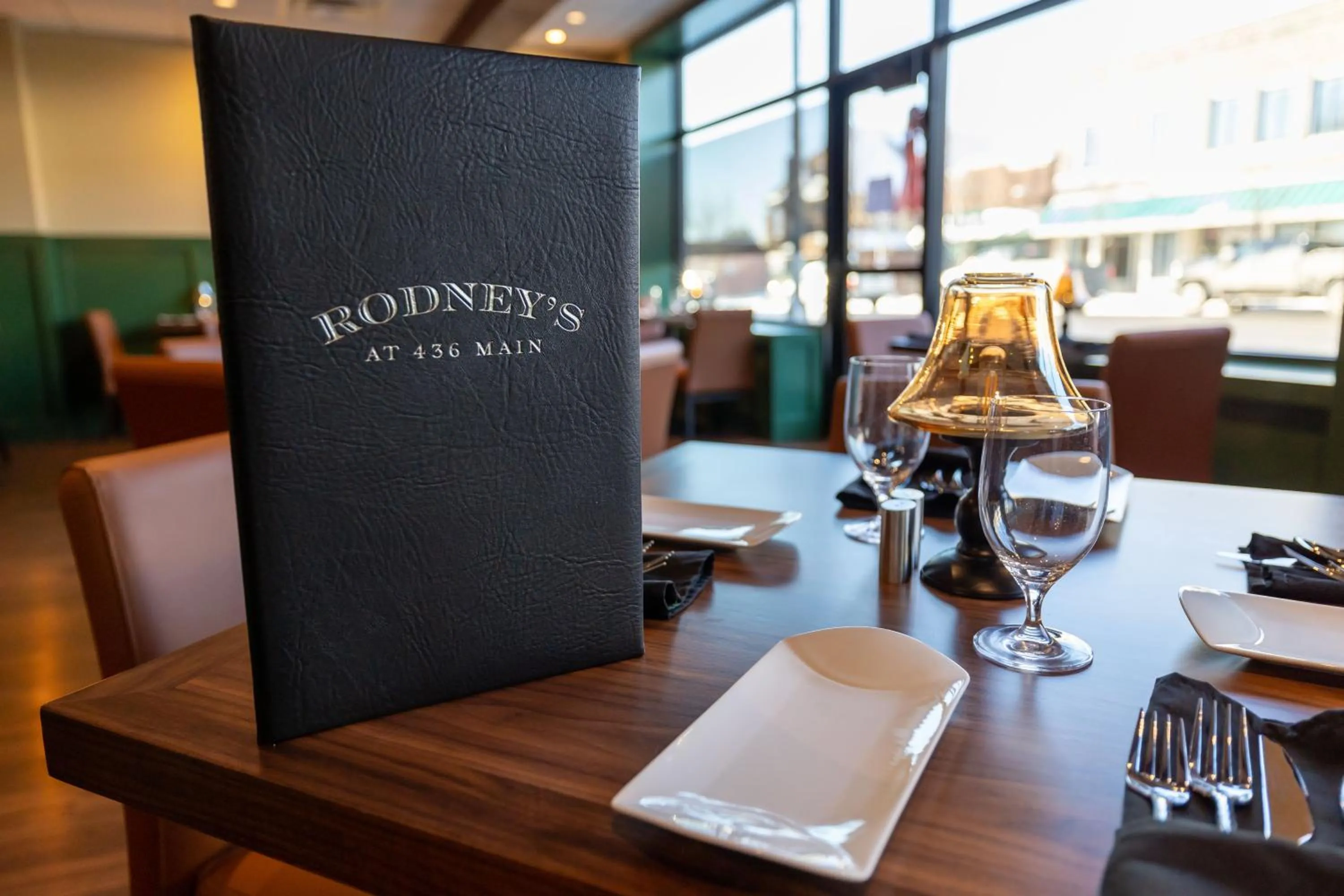 Restaurant/places to eat in The Northeastland Hotel