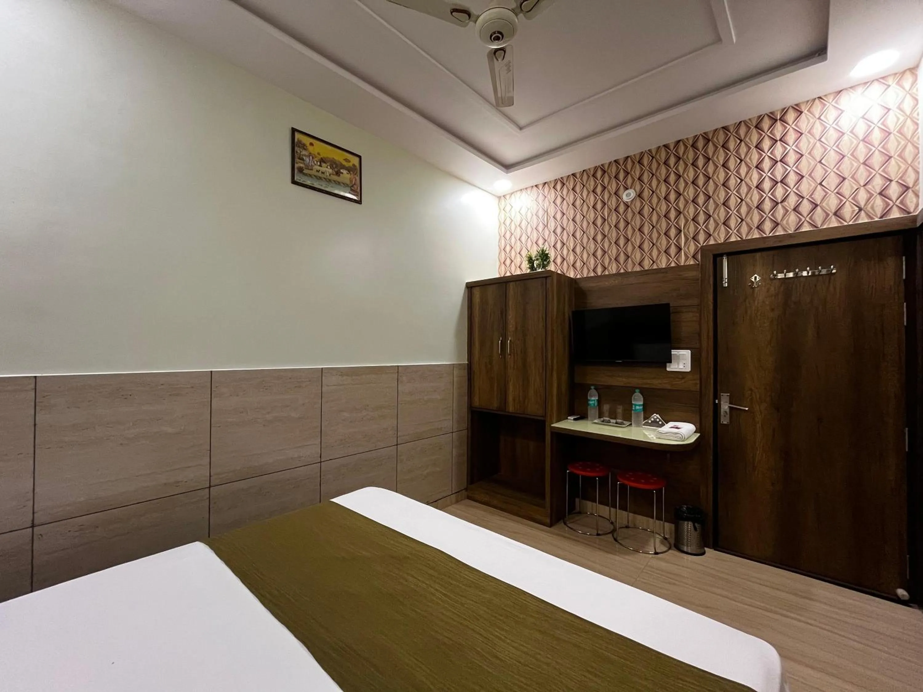 Bed in Taj Nice Point Manage by Taj Sunrise Group