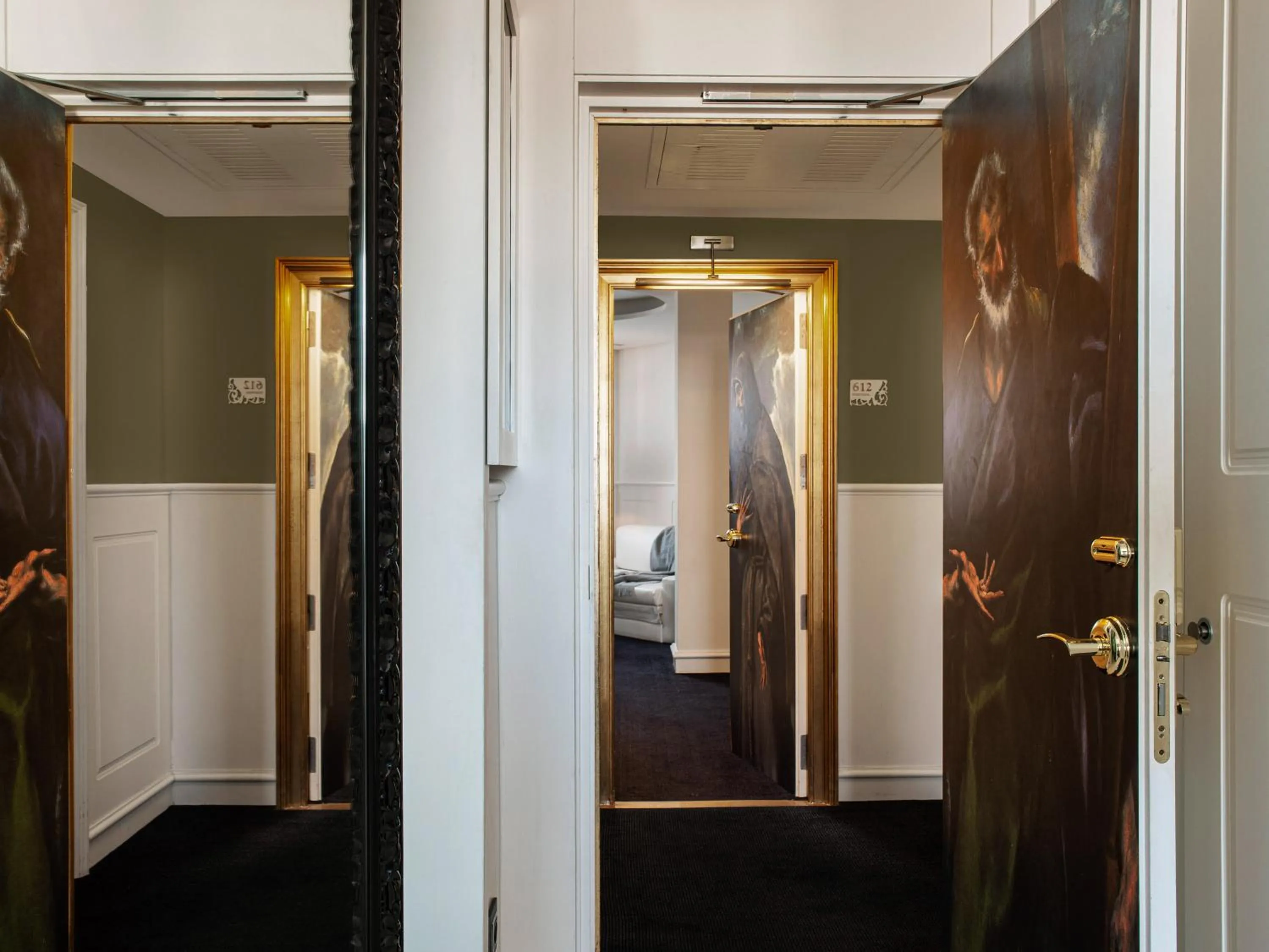 Photo of the whole room, Bed in Hotel Colón Gran Meliá - The Leading Hotels of the World