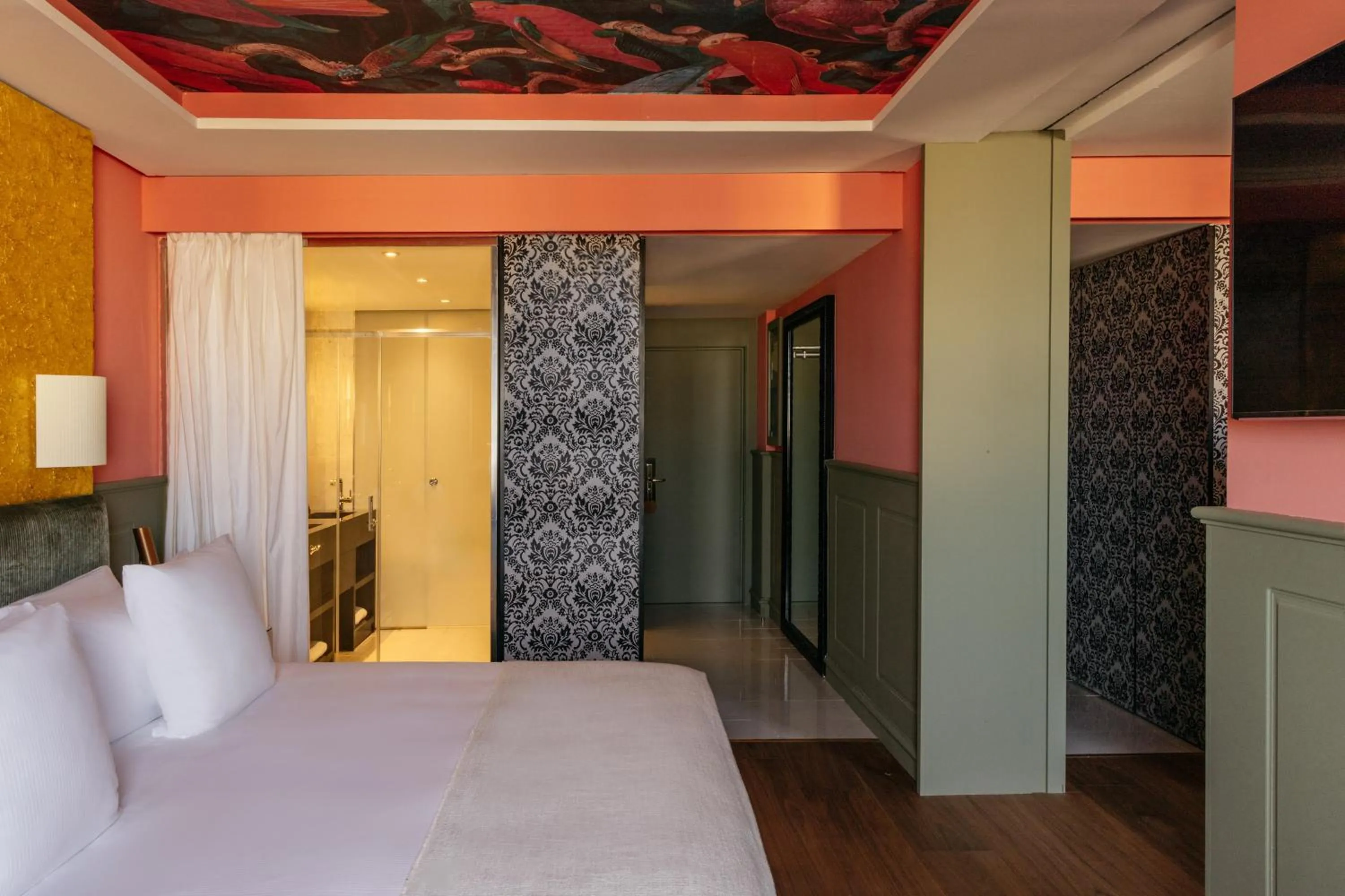 Bed in Hotel Colón Gran Meliá - The Leading Hotels of the World