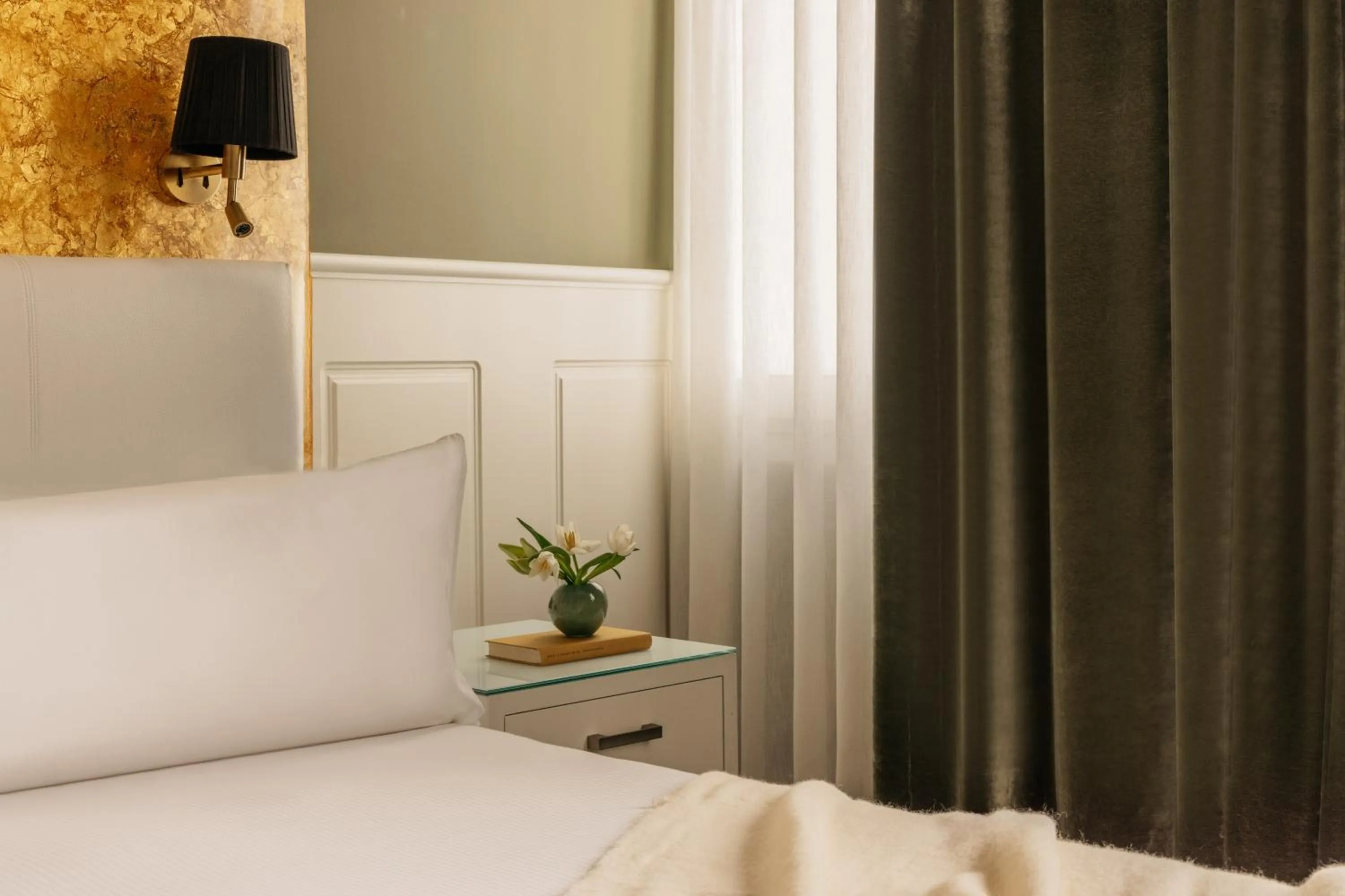 Bed in Hotel Colón Gran Meliá - The Leading Hotels of the World