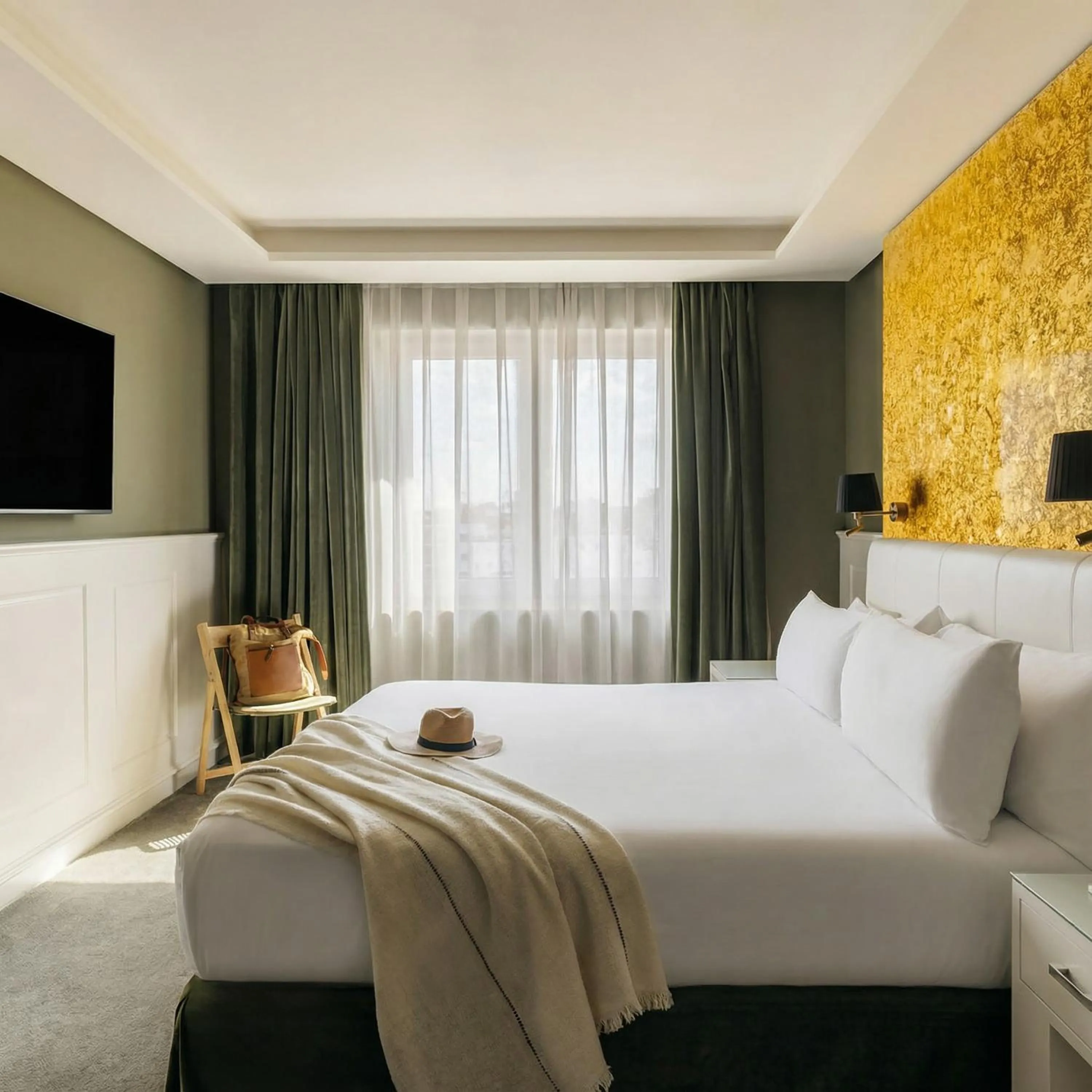 Bedroom, Bed in Hotel Colón Gran Meliá - The Leading Hotels of the World