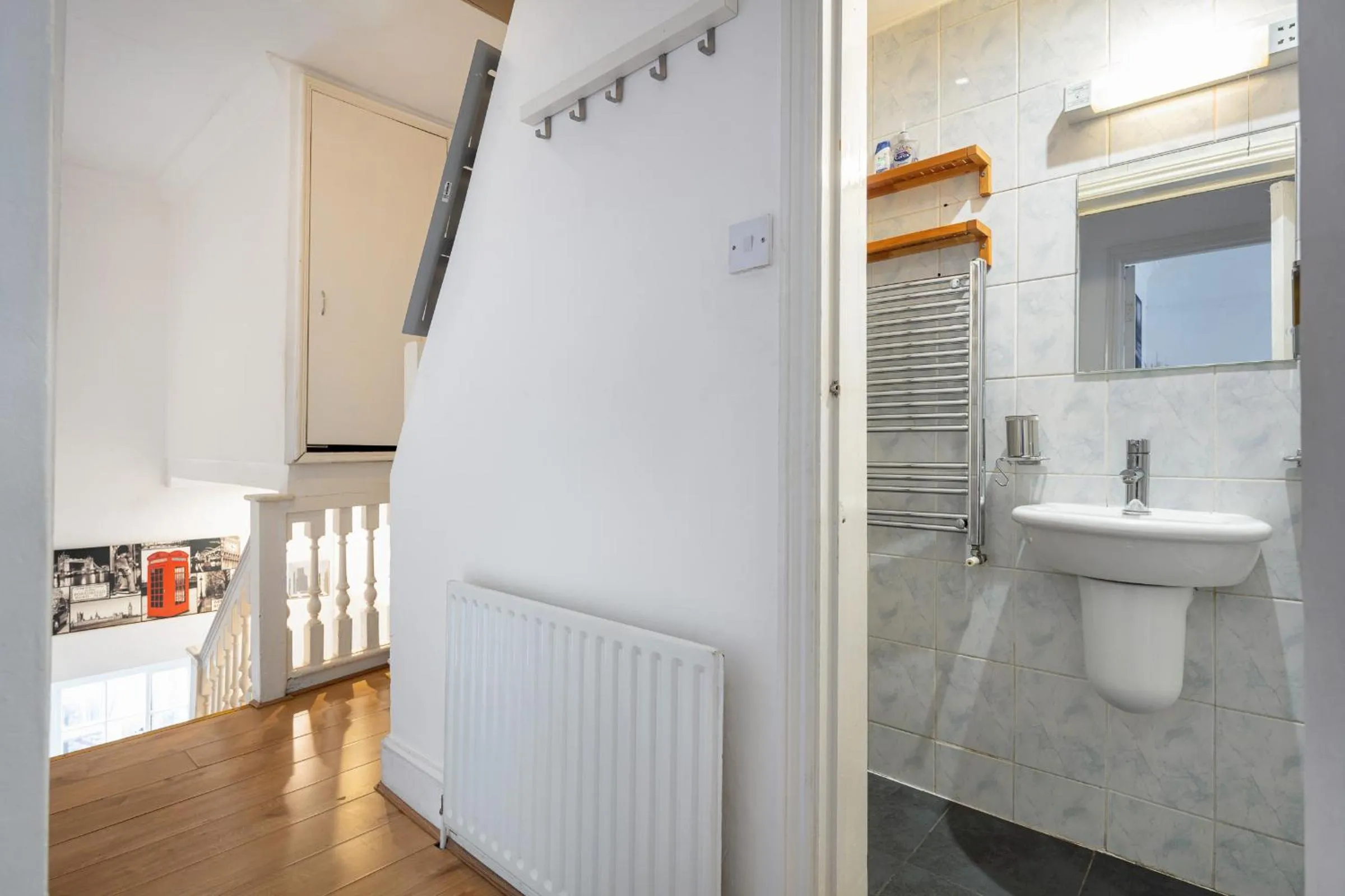 Bathroom in Gorgeous One Bed AirCon Apt in the Heart of Central London