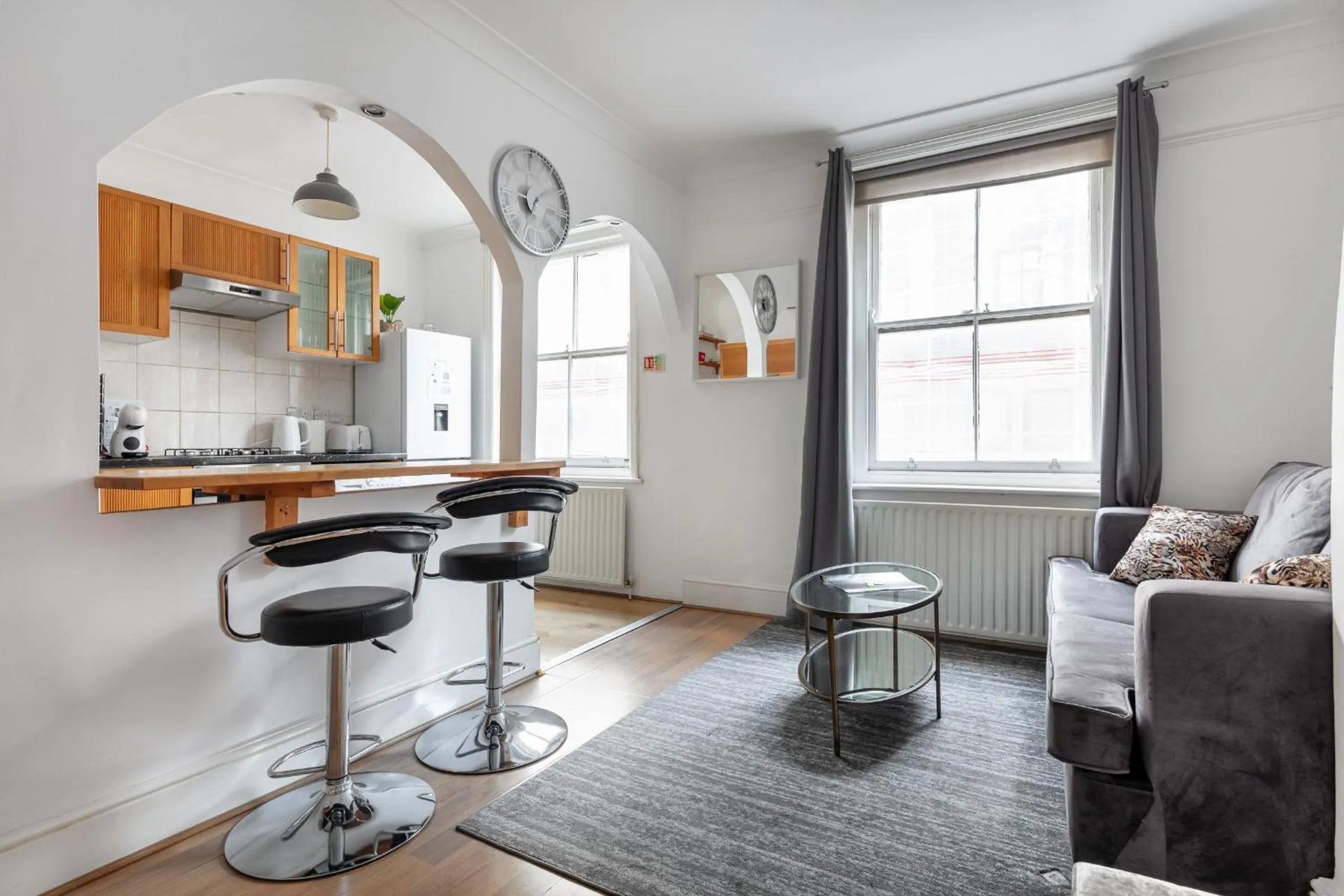 Living room in Gorgeous One Bed AirCon Apt in the Heart of Central London