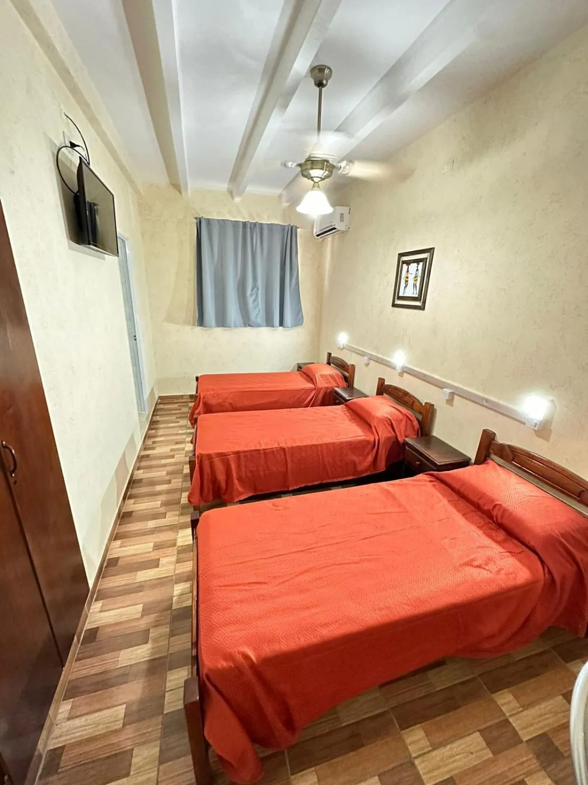 Triple Room with Bathroom in Centro1555