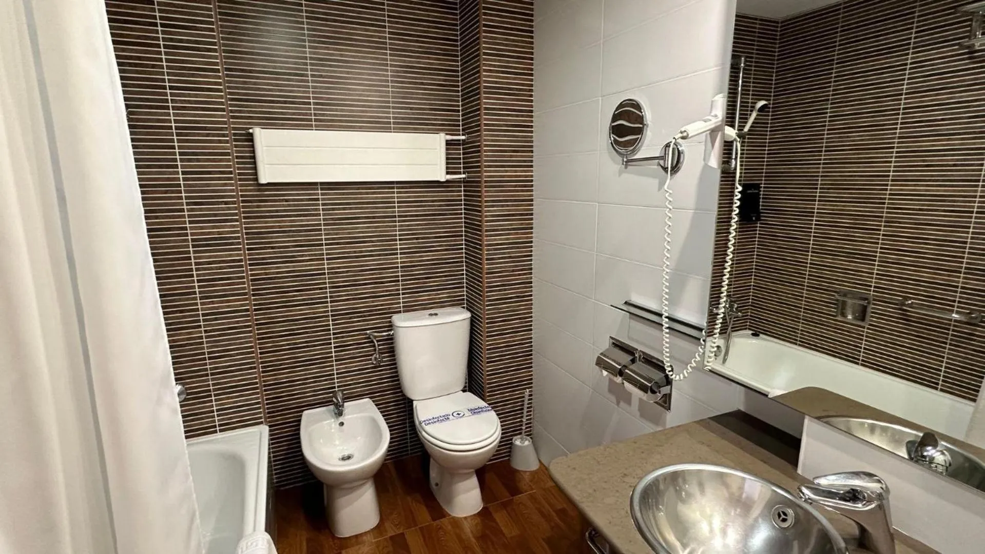 Bathroom in Evenia Monte Alba