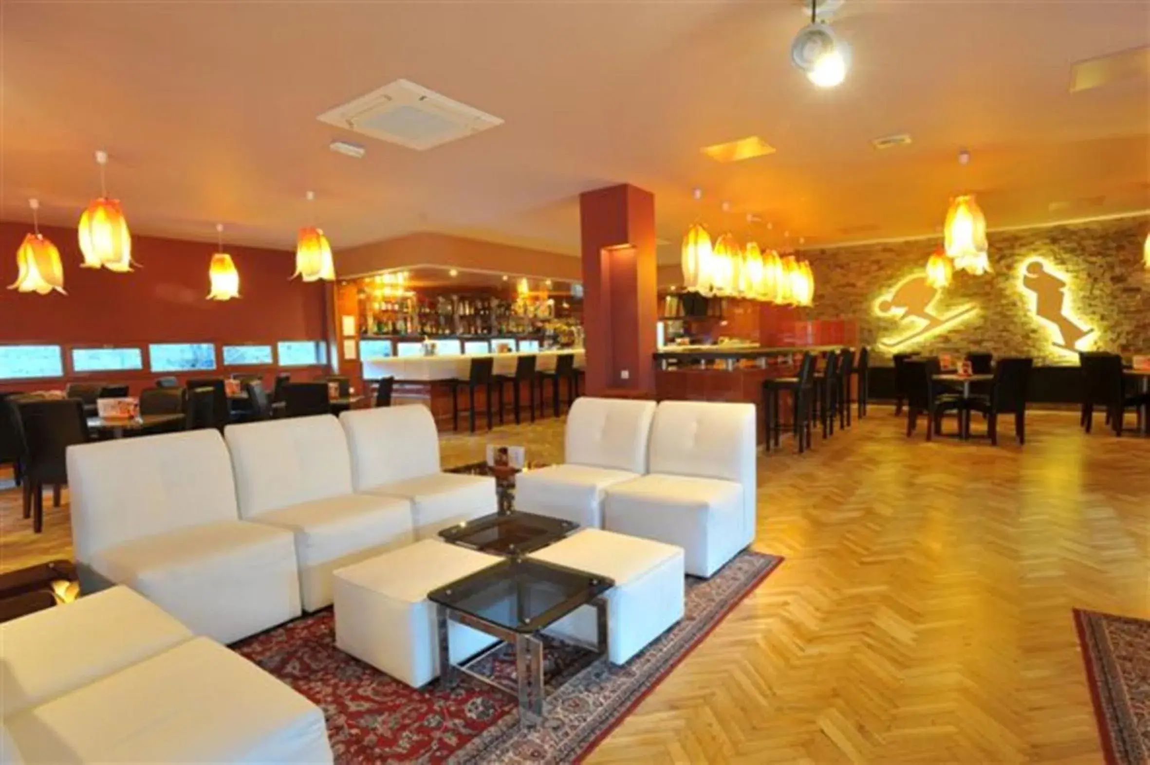 Lounge or bar in Evenia Monte Alba Lounge or bar in Evenia Monte Alba