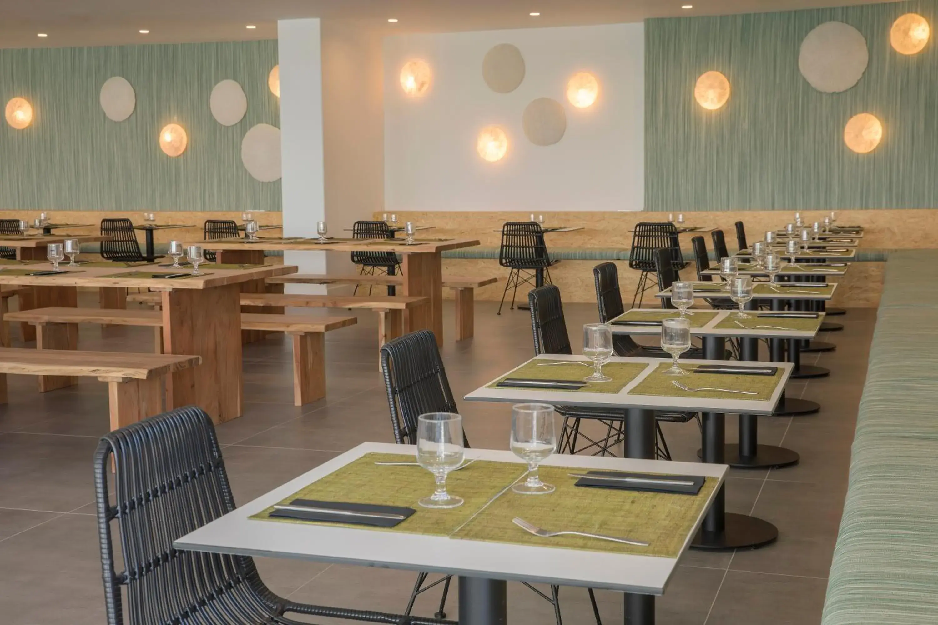 Restaurant/places to eat in HM Martinique Restaurant/places to eat in HM Martinique