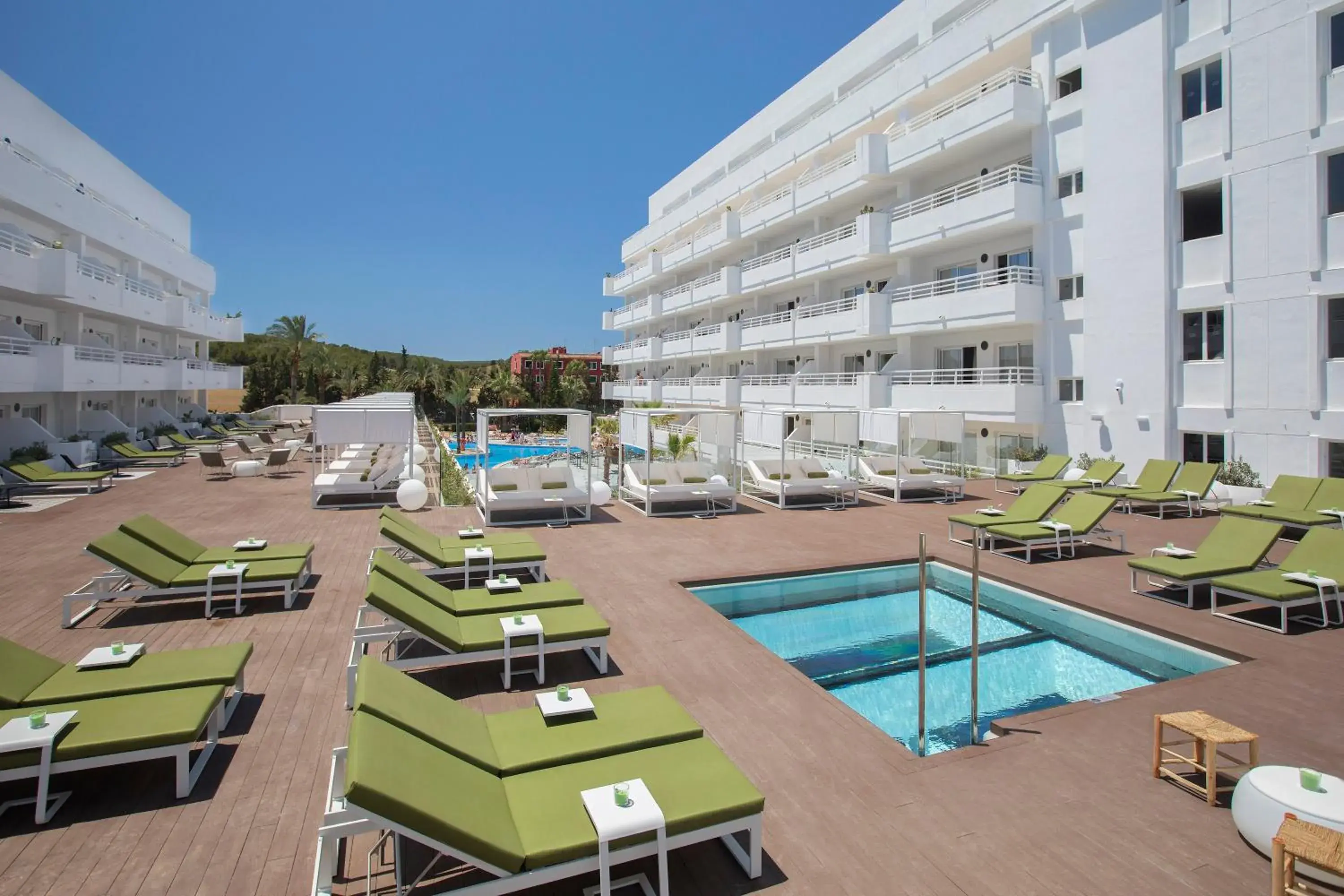 Swimming pool in HM Martinique Swimming pool in HM Martinique