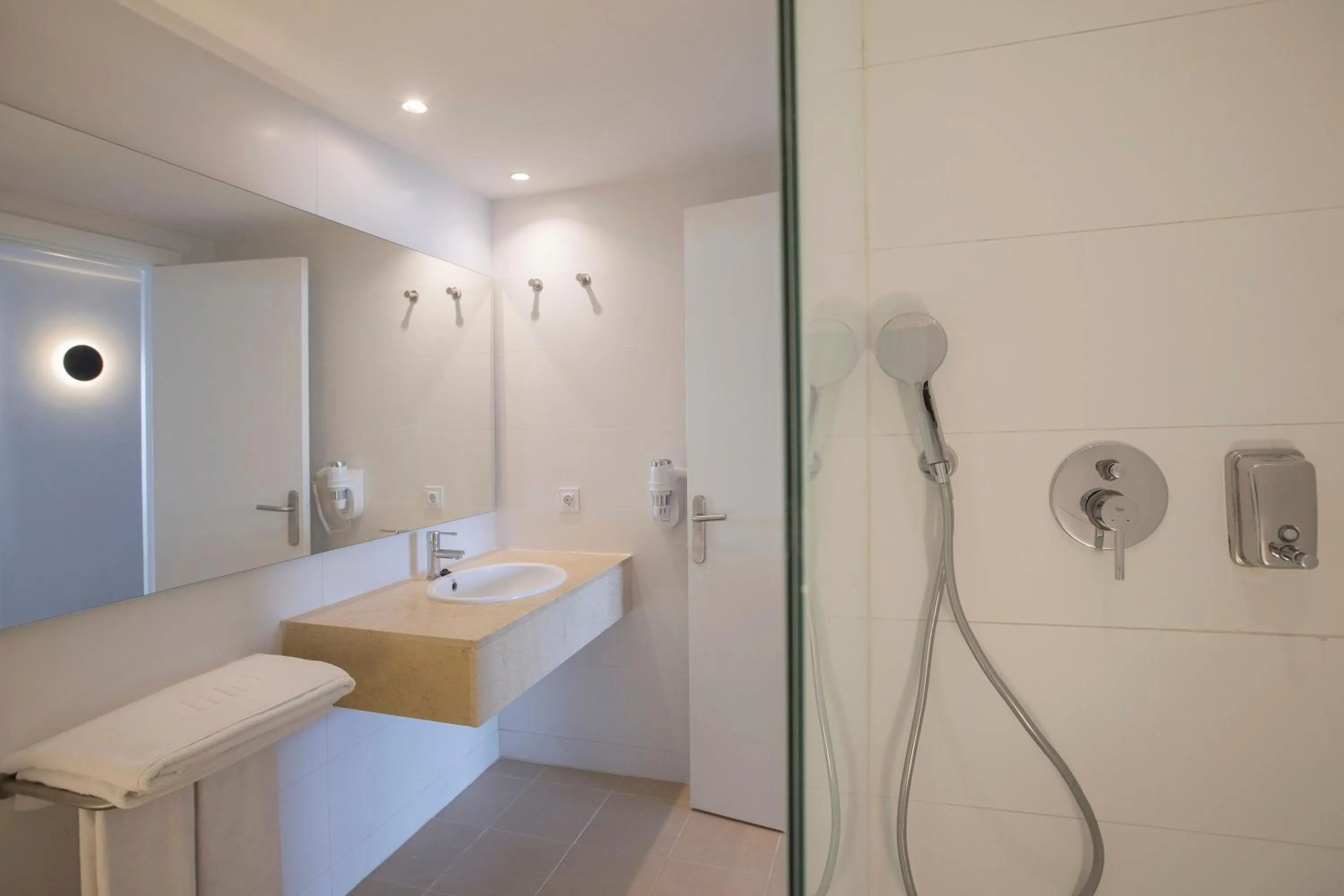 Bathroom in HM Martinique