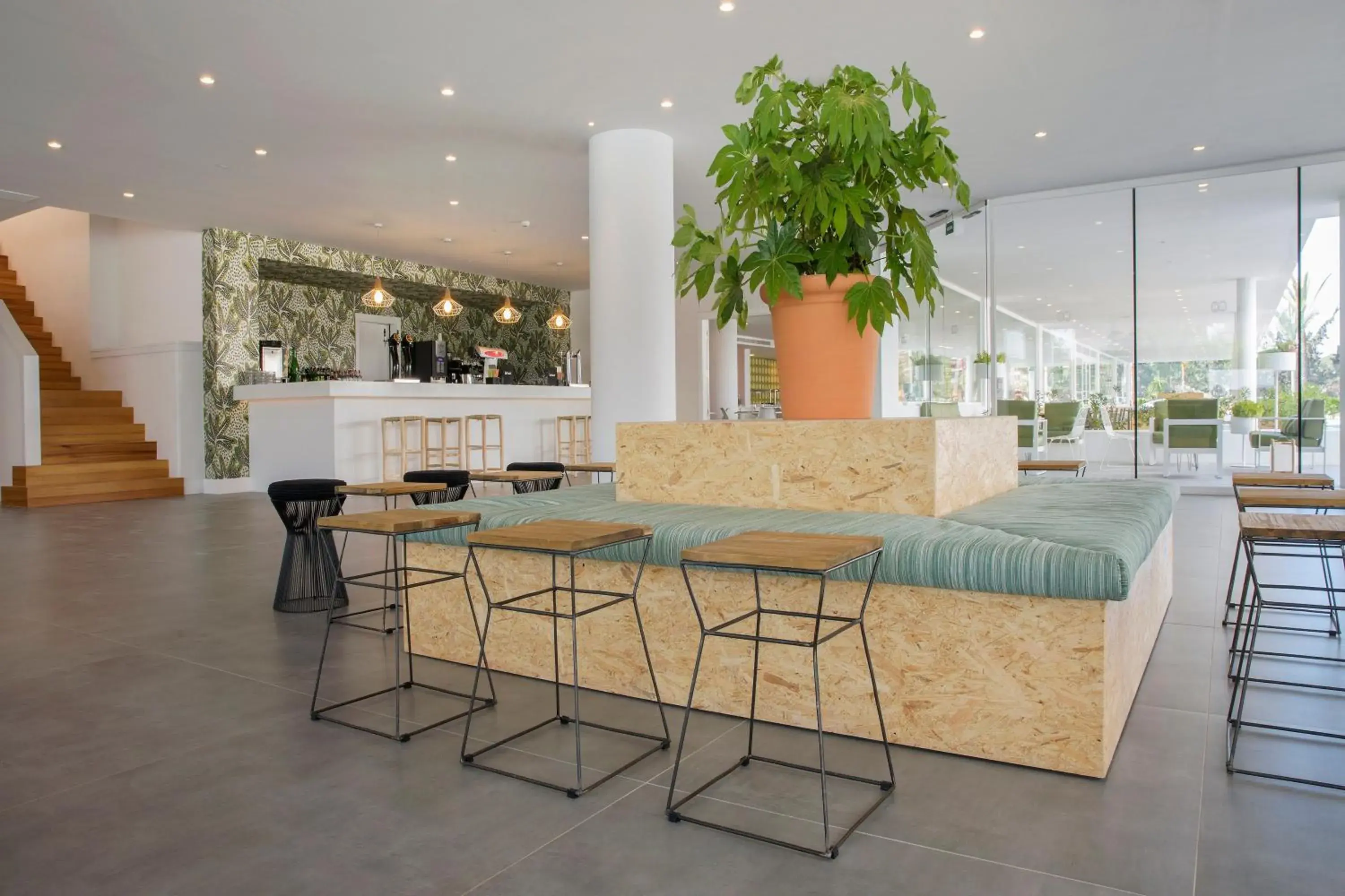 Lounge or bar in HM Martinique Lounge or bar in HM Martinique