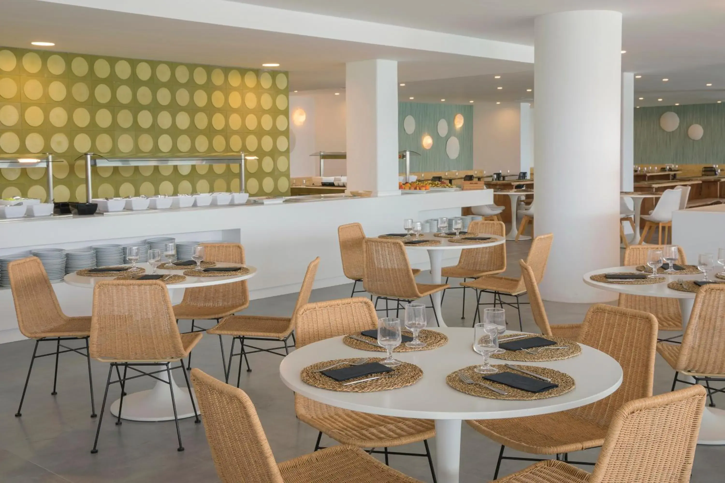 Restaurant/places to eat in HM Martinique Restaurant/places to eat in HM Martinique