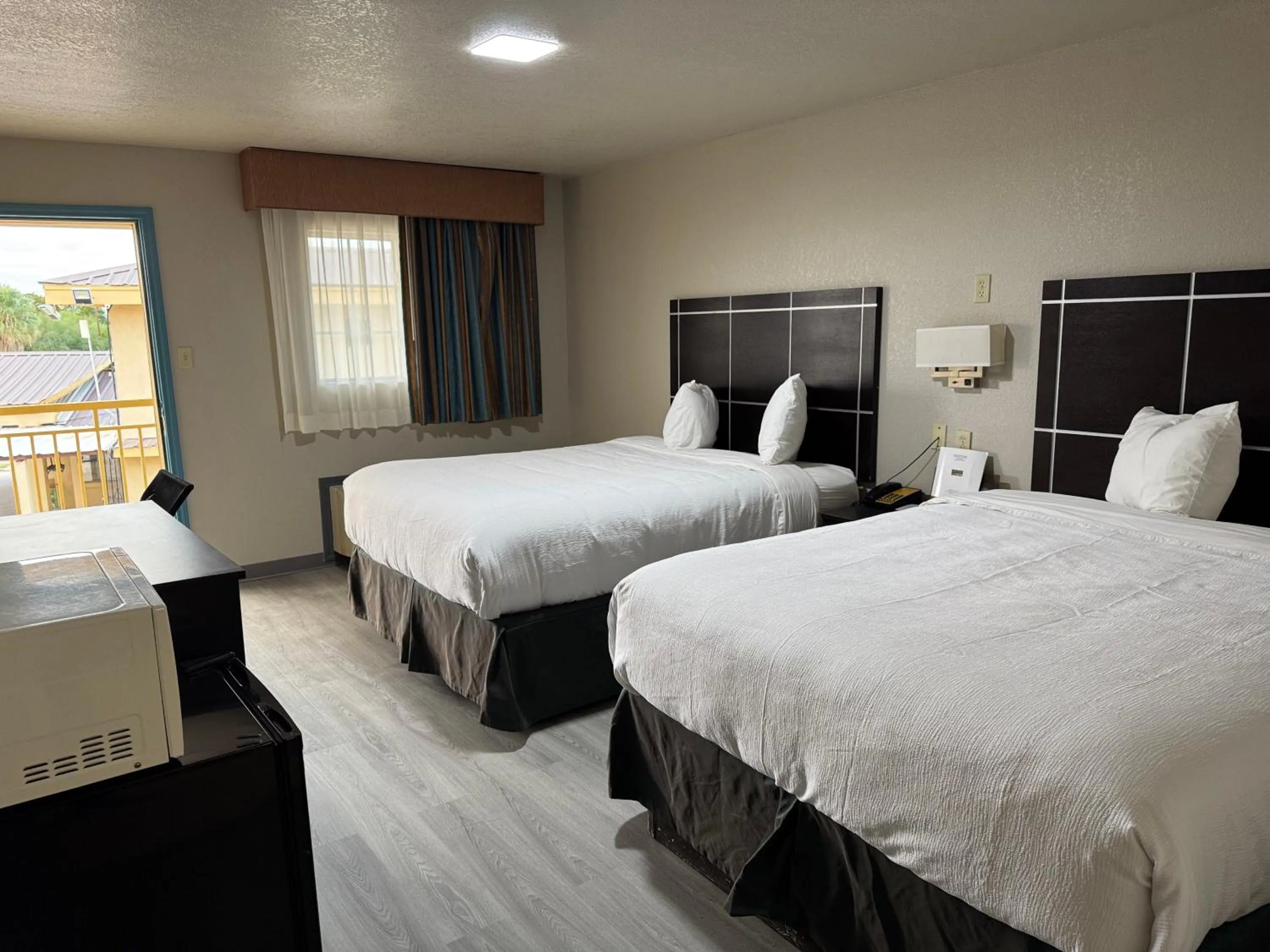 Bed in Executive inn