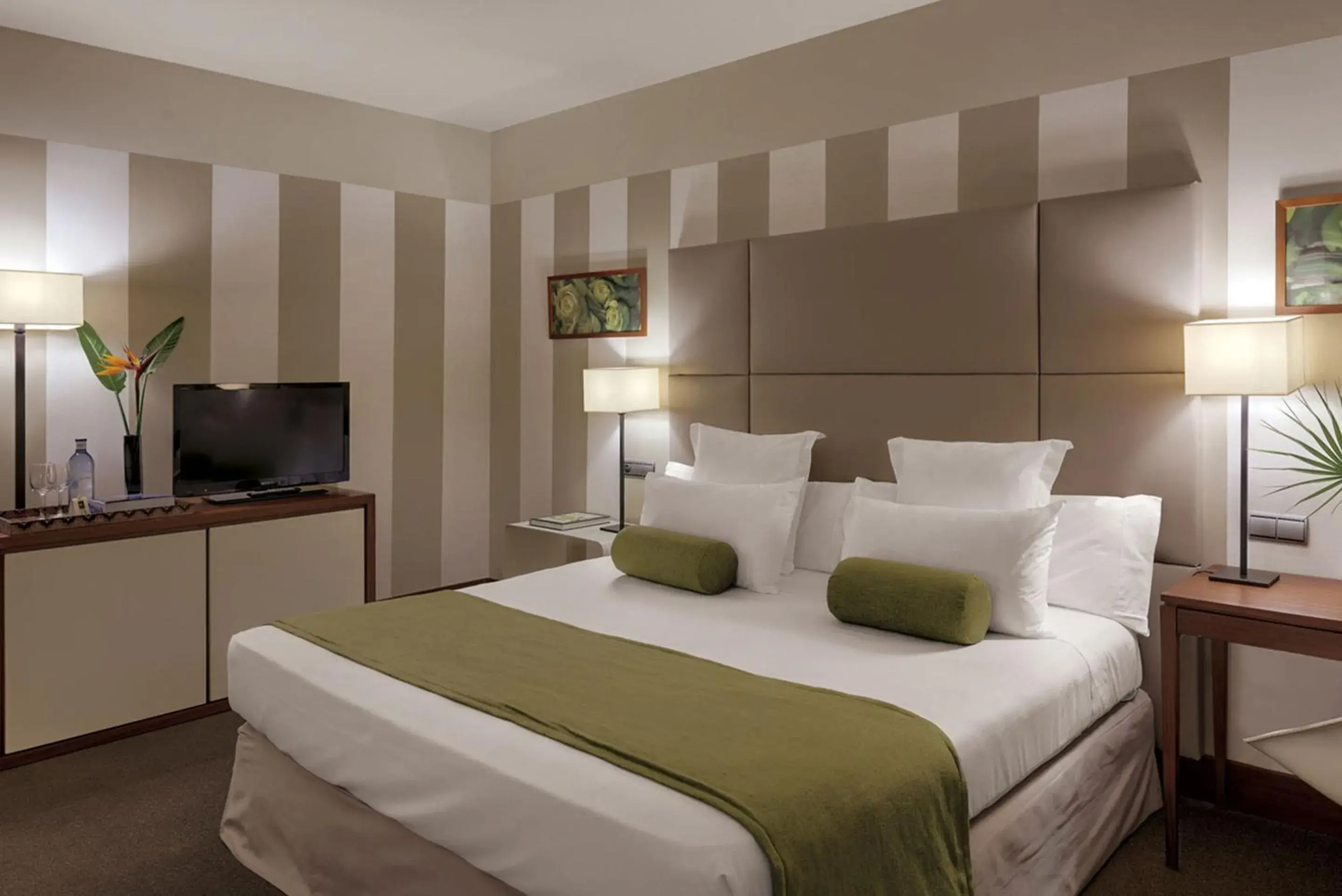 Bed in Precise Resort El Rompido-The Hotel Bed in Precise Resort El Rompido-The Hotel
