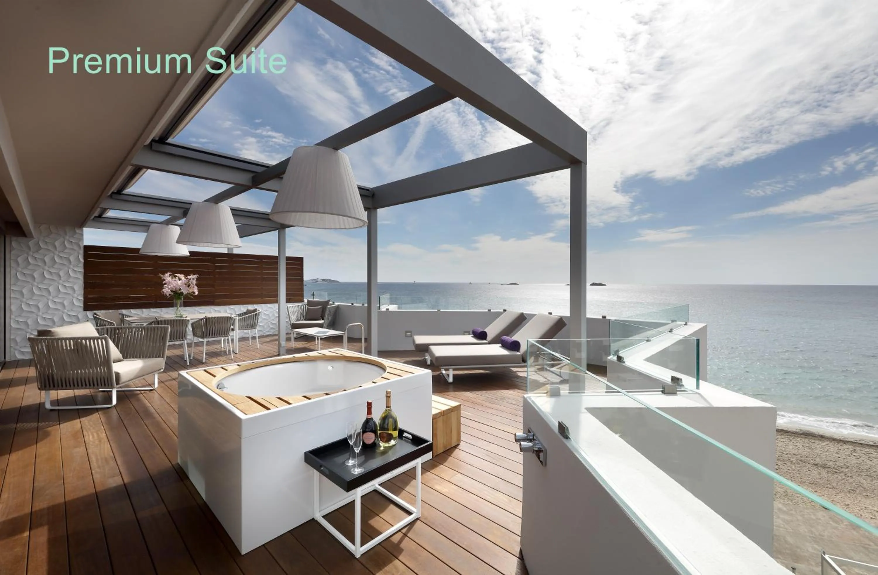 Hot Tub in Hotel Garbi Ibiza & Spa