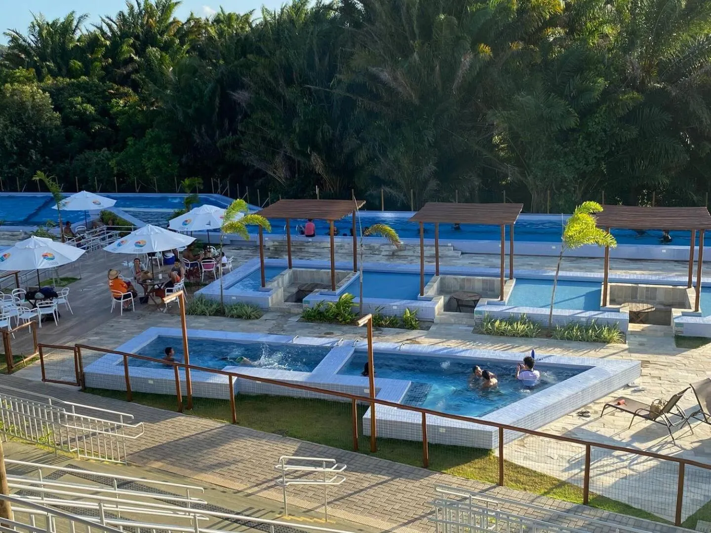Pool view in Mirantes 59 Apto próximo à Ponta Negra e Cotovelo