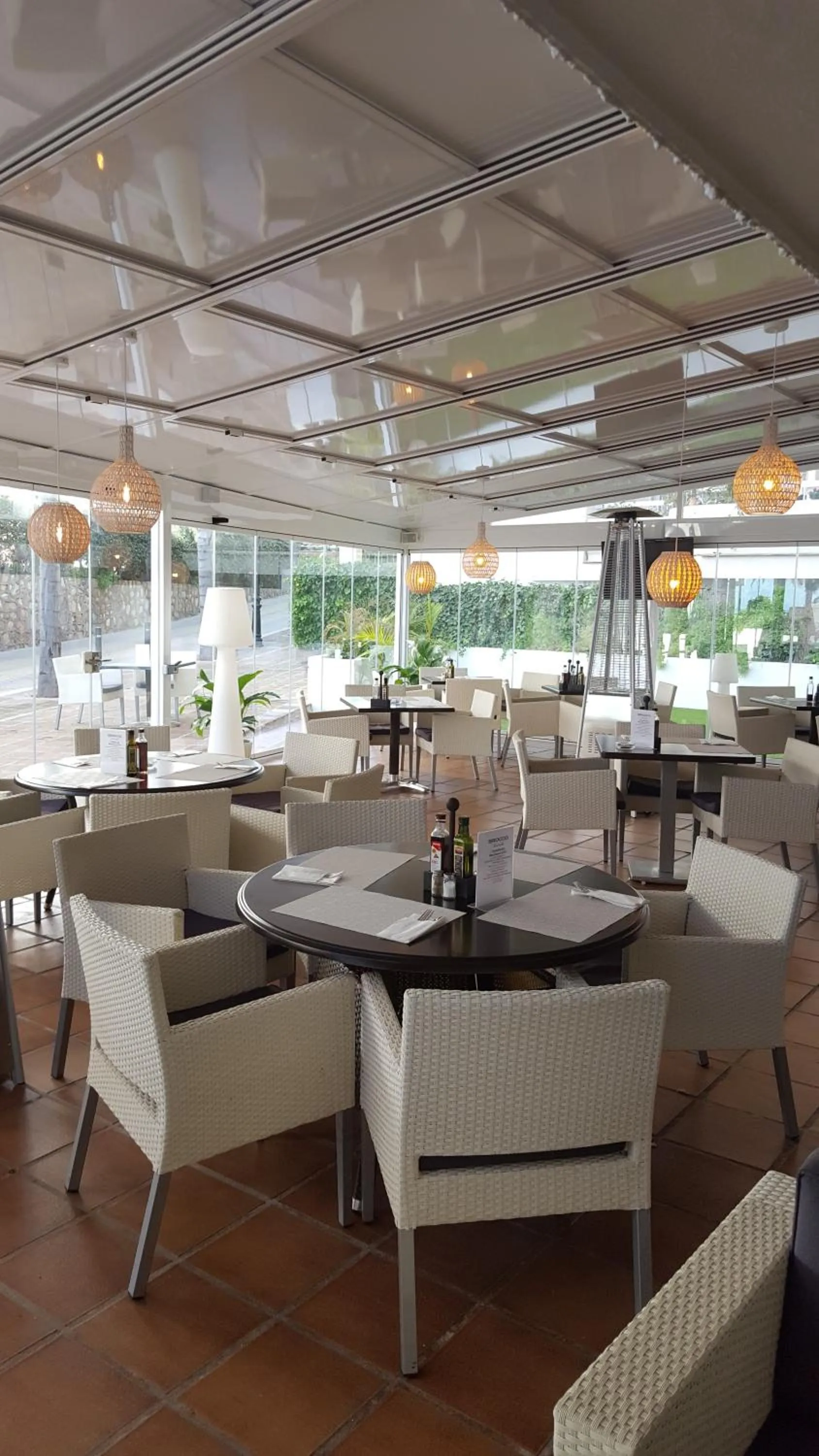 Restaurant/places to eat in Puerto Azul Marbella