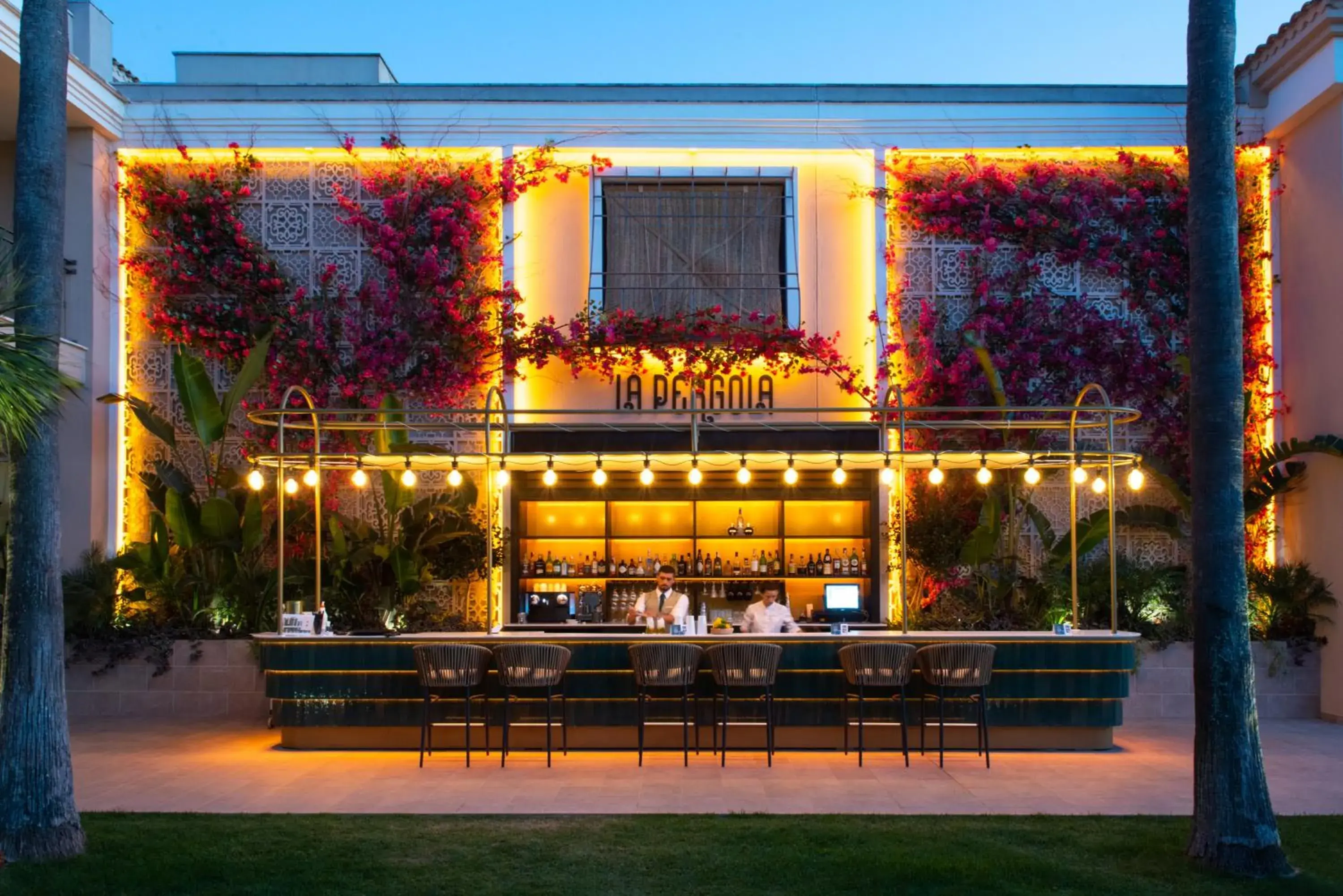 Property building in Valentin Sancti Petri Property building in Valentin Sancti Petri