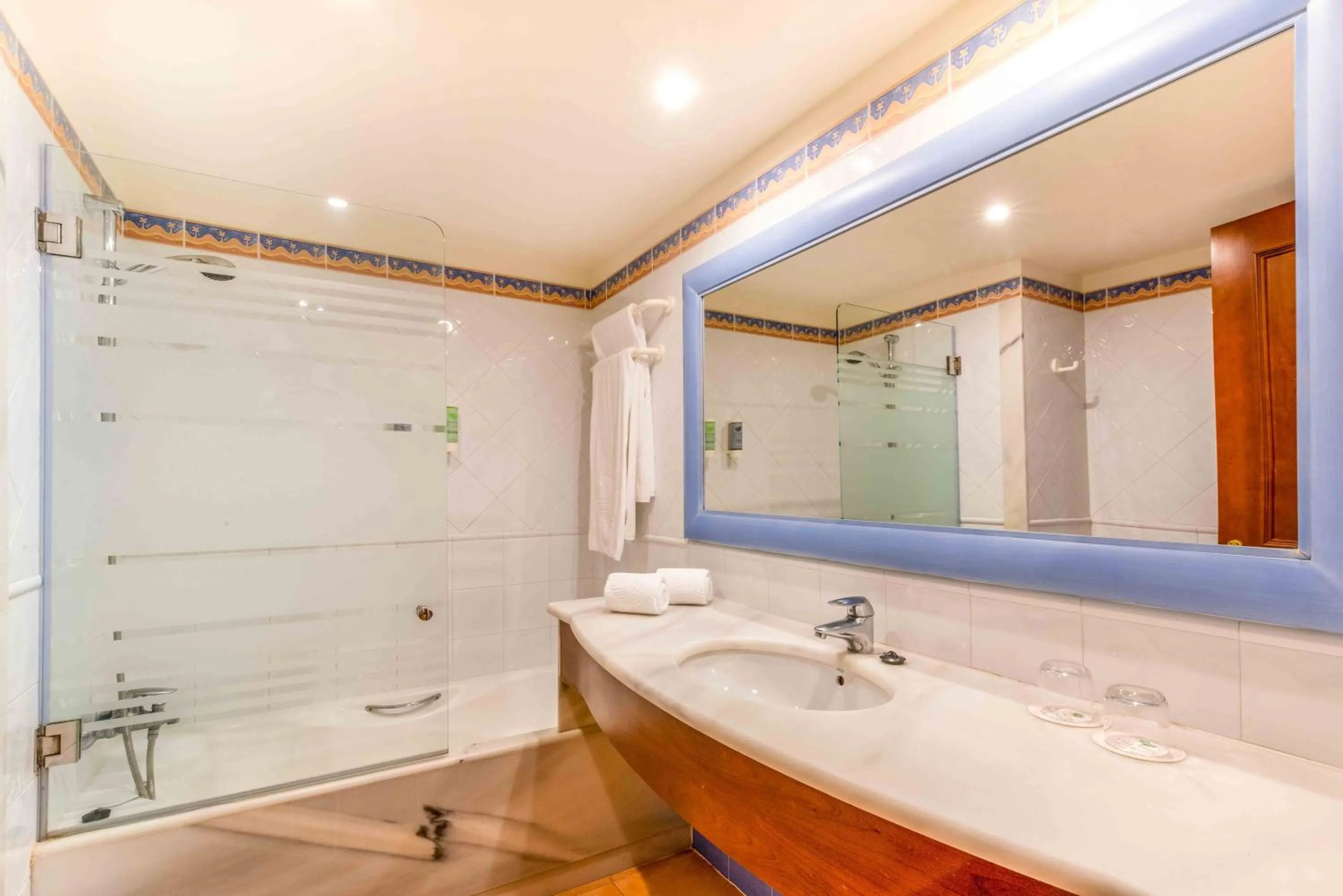 Toilet in Valentin Sancti Petri