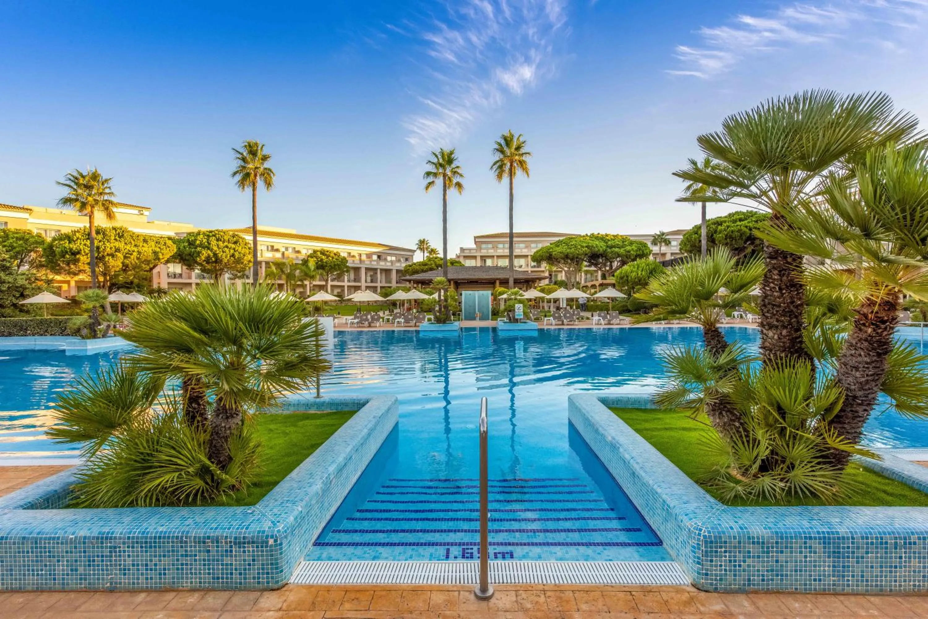 Swimming pool in Valentin Sancti Petri