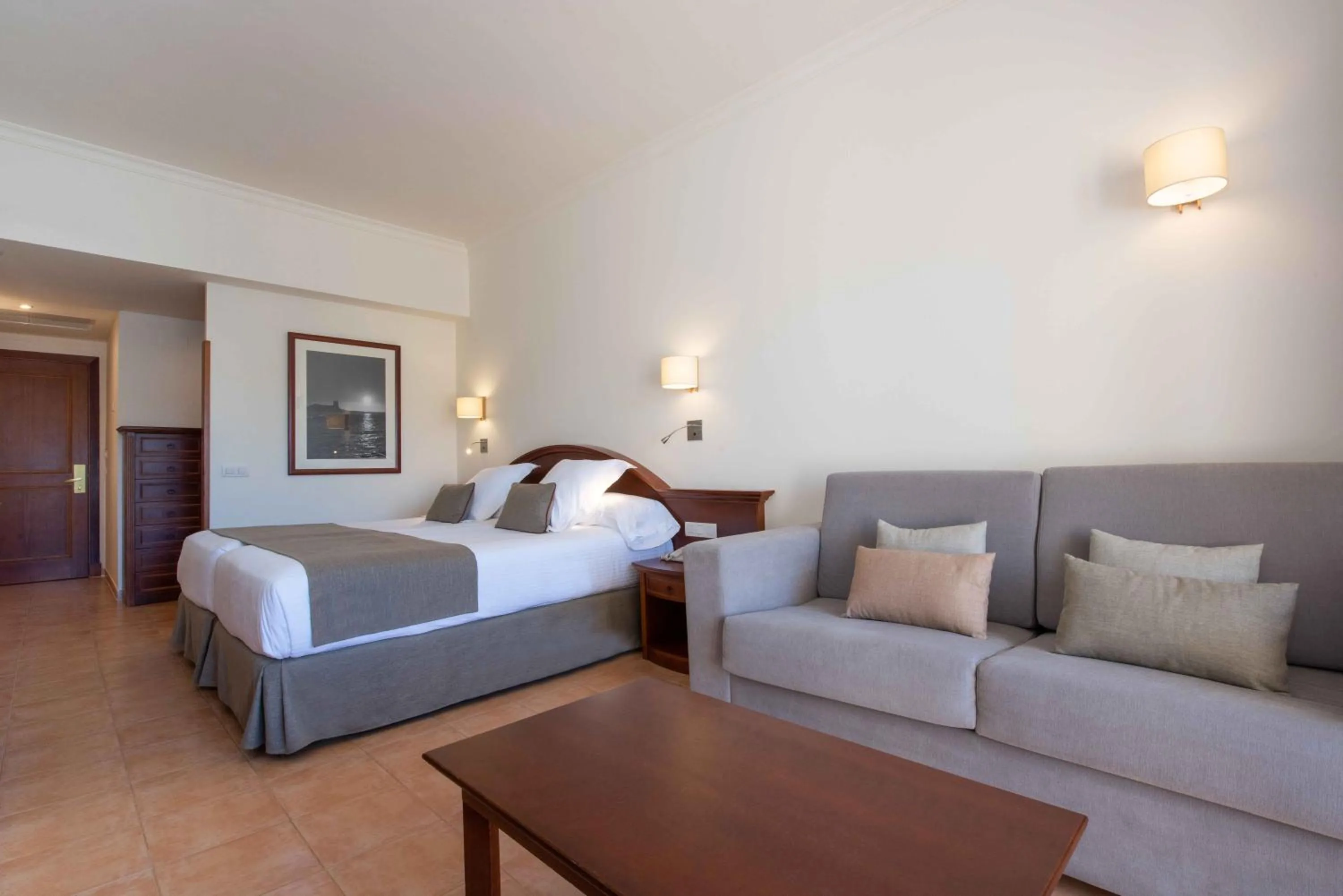 Photo of the whole room, Bed in Valentin Sancti Petri