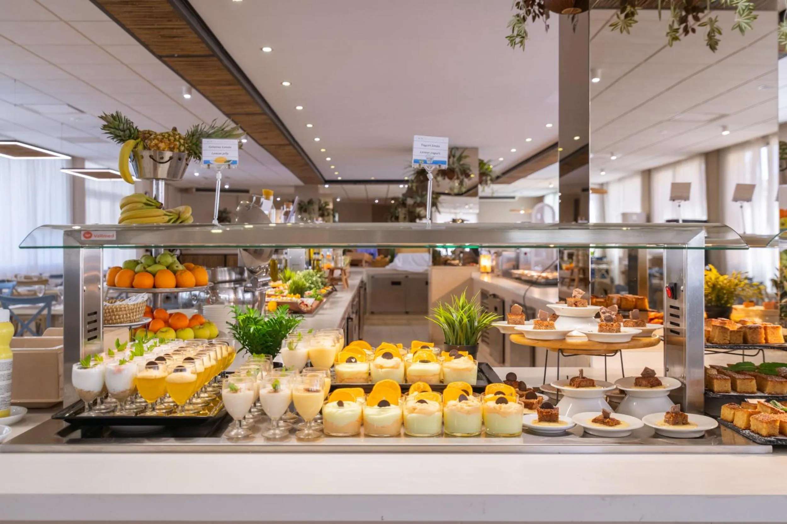 Restaurant/places to eat in Hotel Parasol by Dorobe