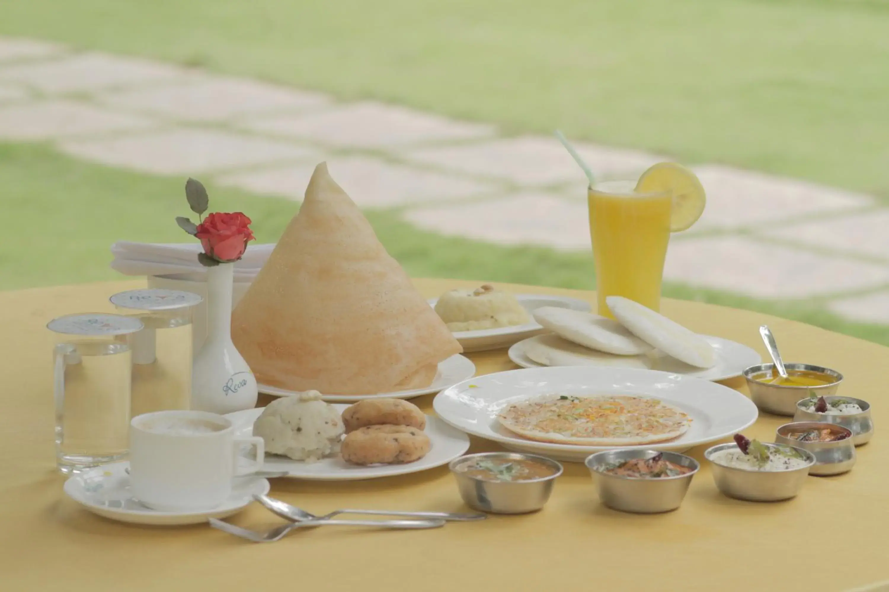 Food and drinks in Reva Resorts and Holiday Homes Food and drinks in Reva Resorts and Holiday Homes