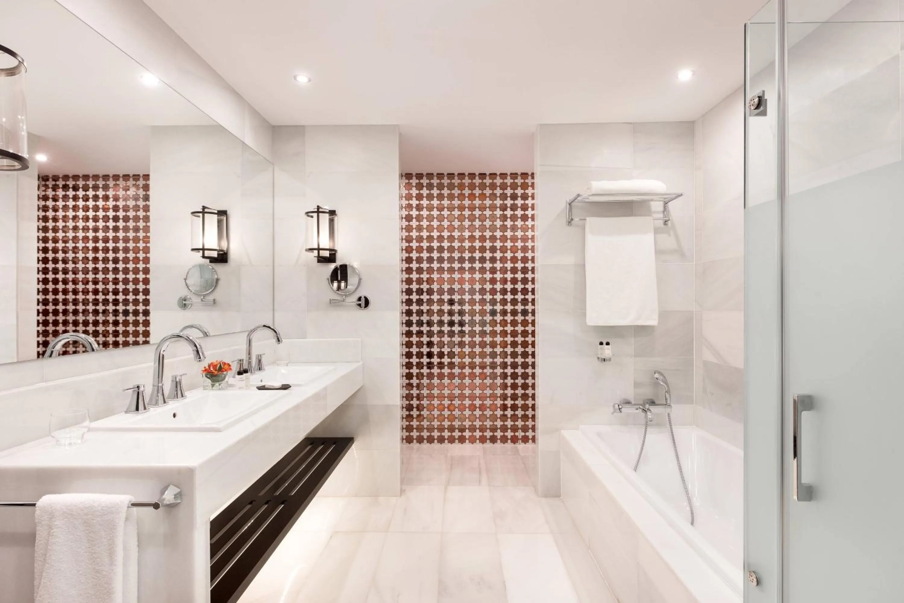 Bathroom in Hotel Alfonso XIII, a Luxury Collection Hotel, Seville