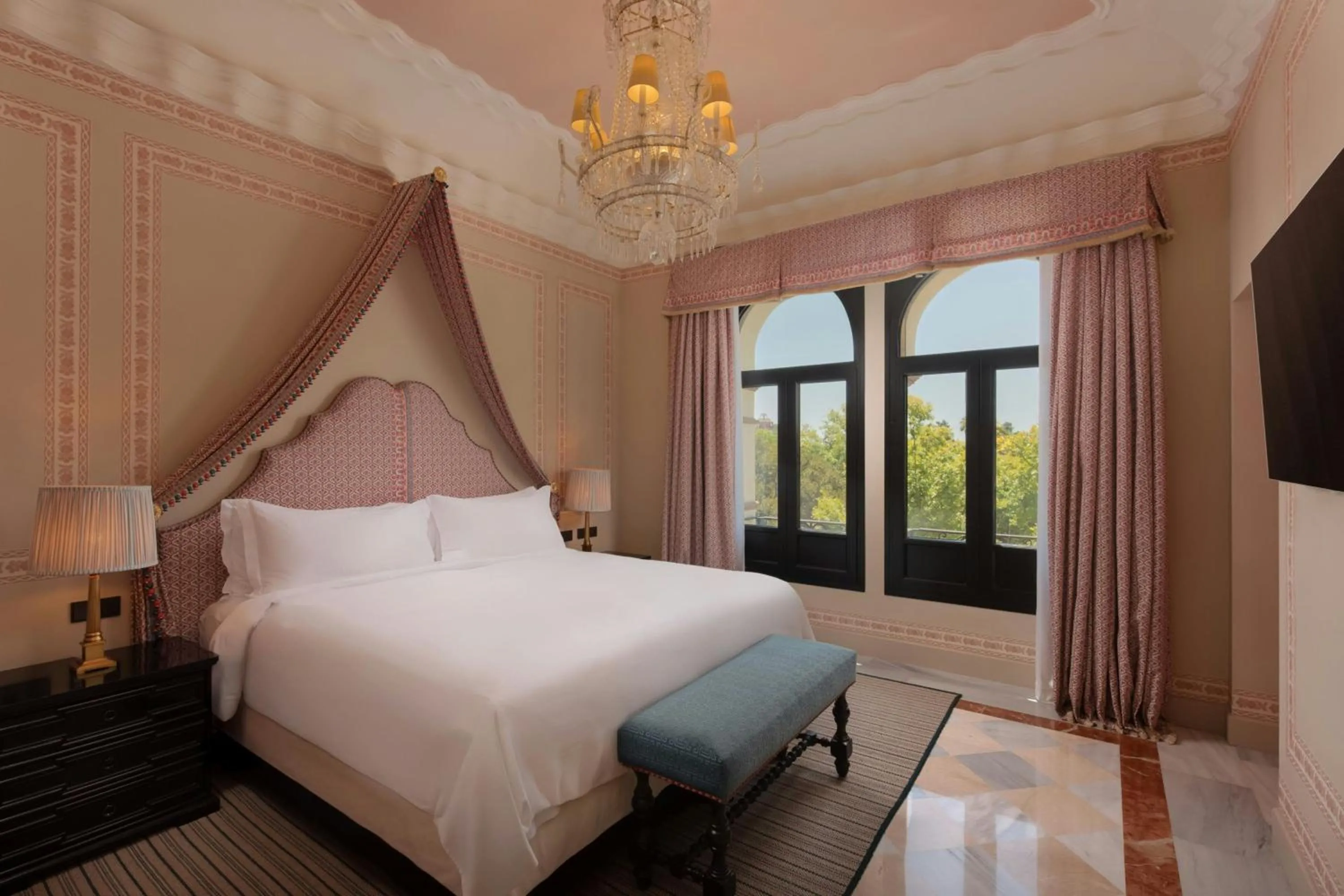 Bedroom, Bed in Hotel Alfonso XIII, a Luxury Collection Hotel, Seville