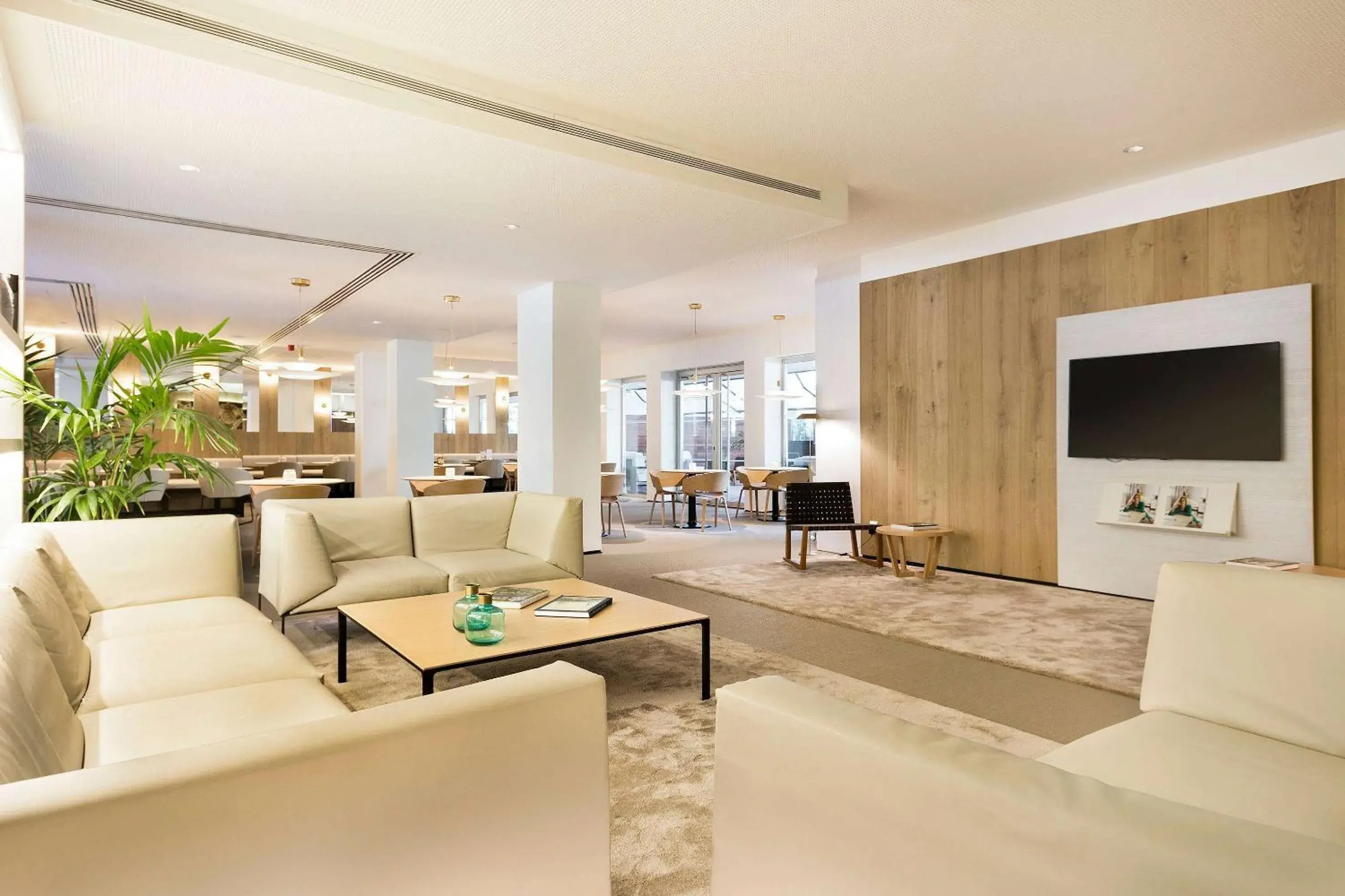 Property building in Melia Lebreros Property building in Melia Lebreros