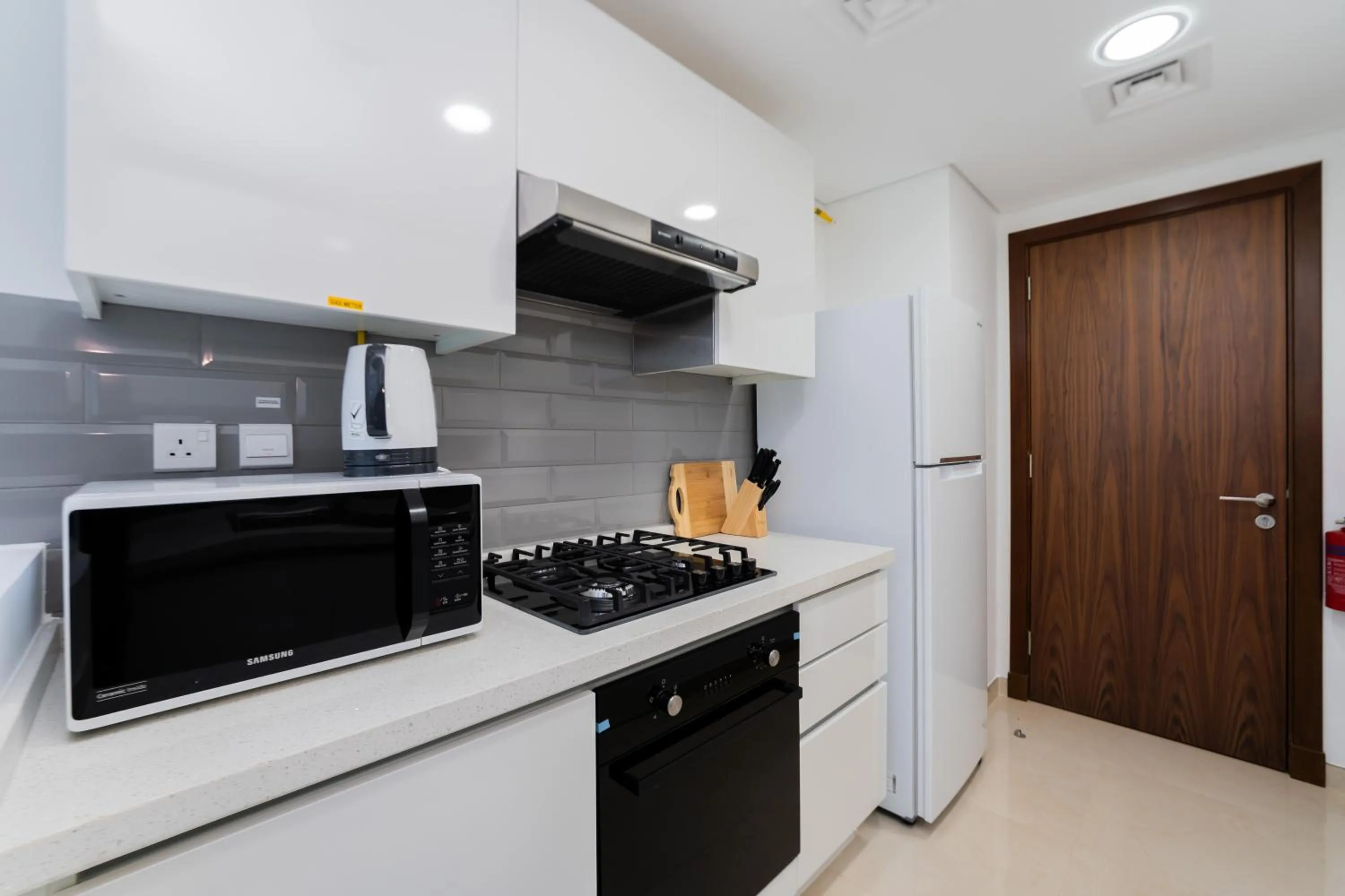 Kitchen or kitchenette in Kasco Homes Waves Tower Business Bay