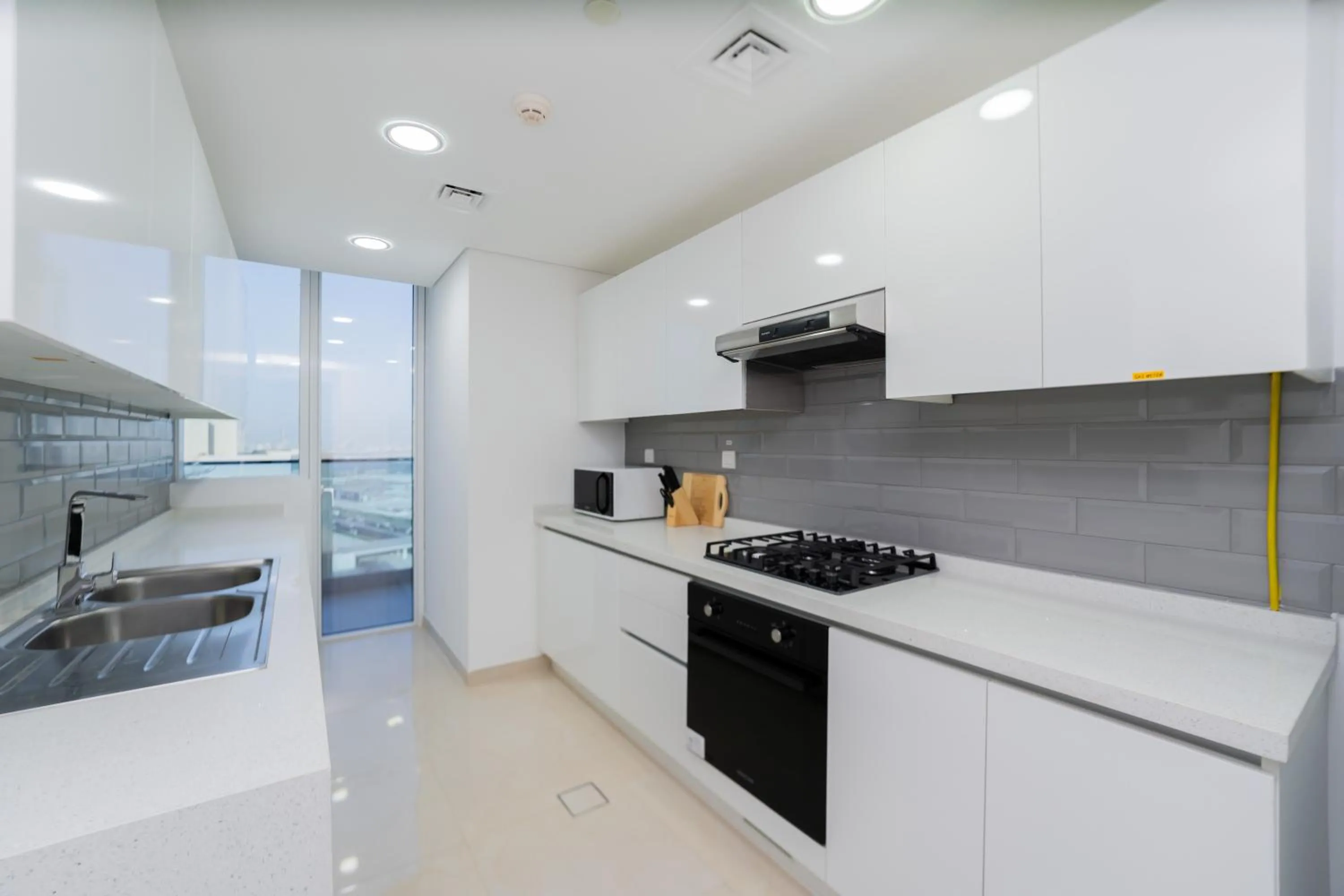 Kitchen or kitchenette in Kasco Homes Waves Tower Business Bay