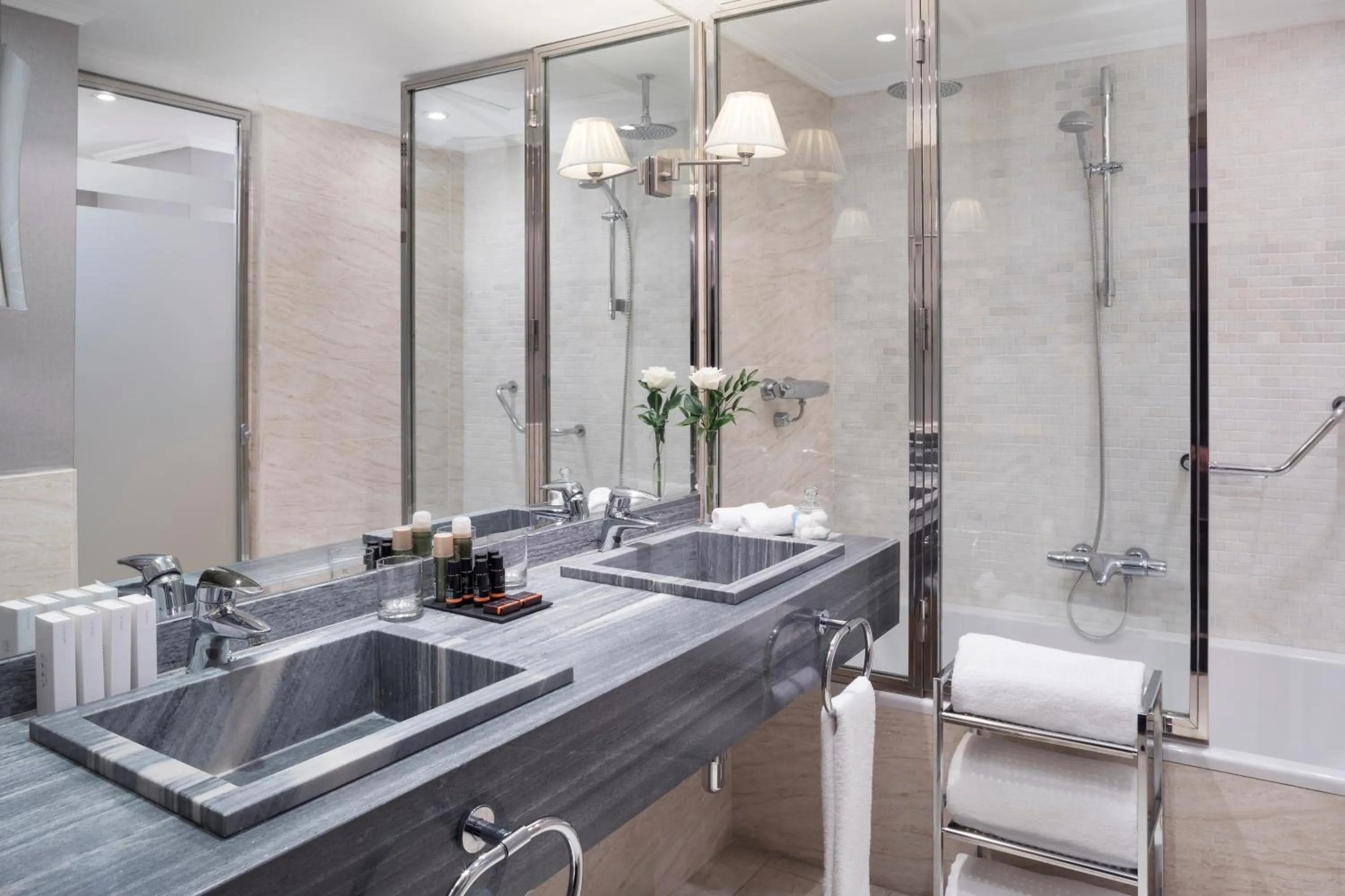 Bathroom in Melia Castilla