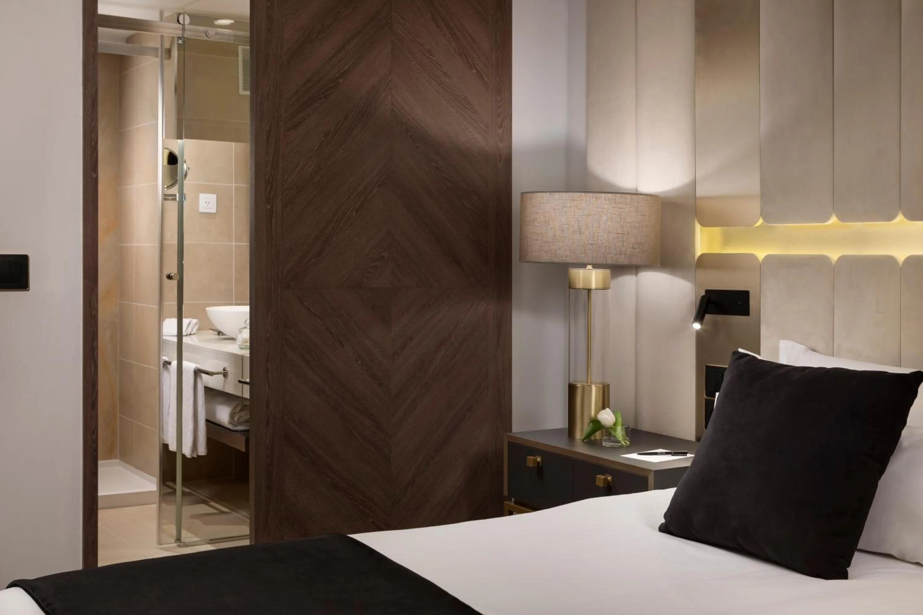 Bathroom, Bed in Melia Castilla