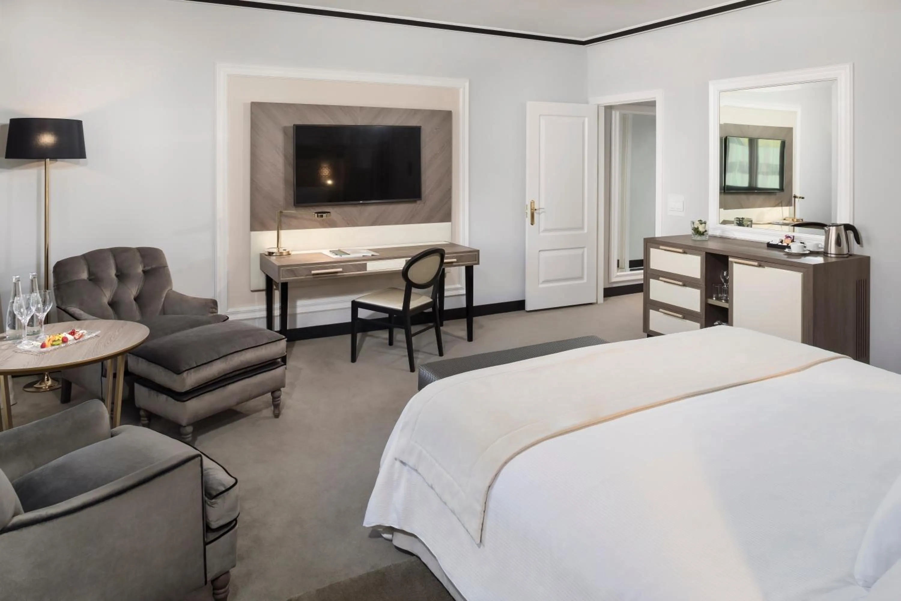 Bedroom, Bed in Melia Castilla