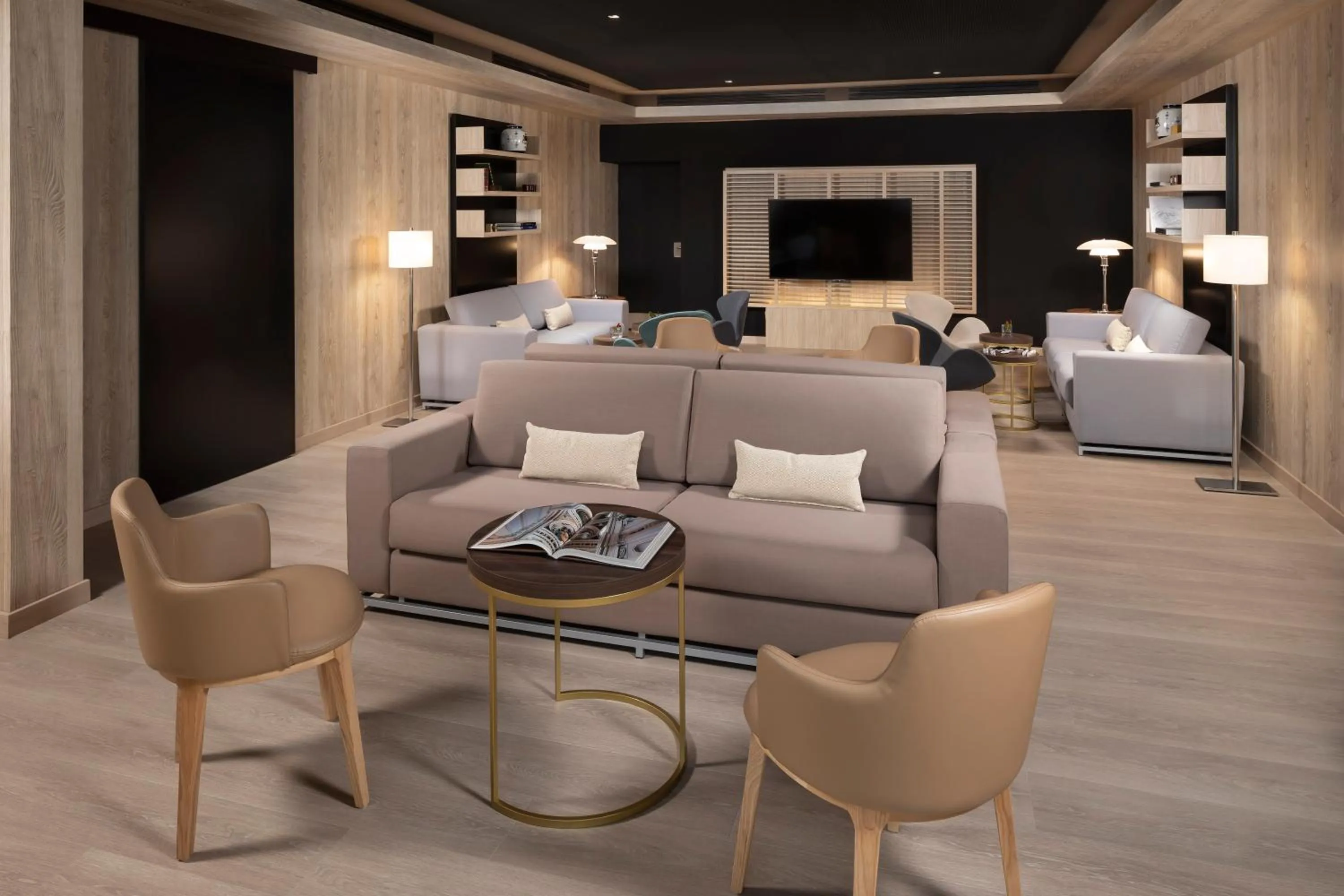 Communal lounge/ TV room in Melia Castilla