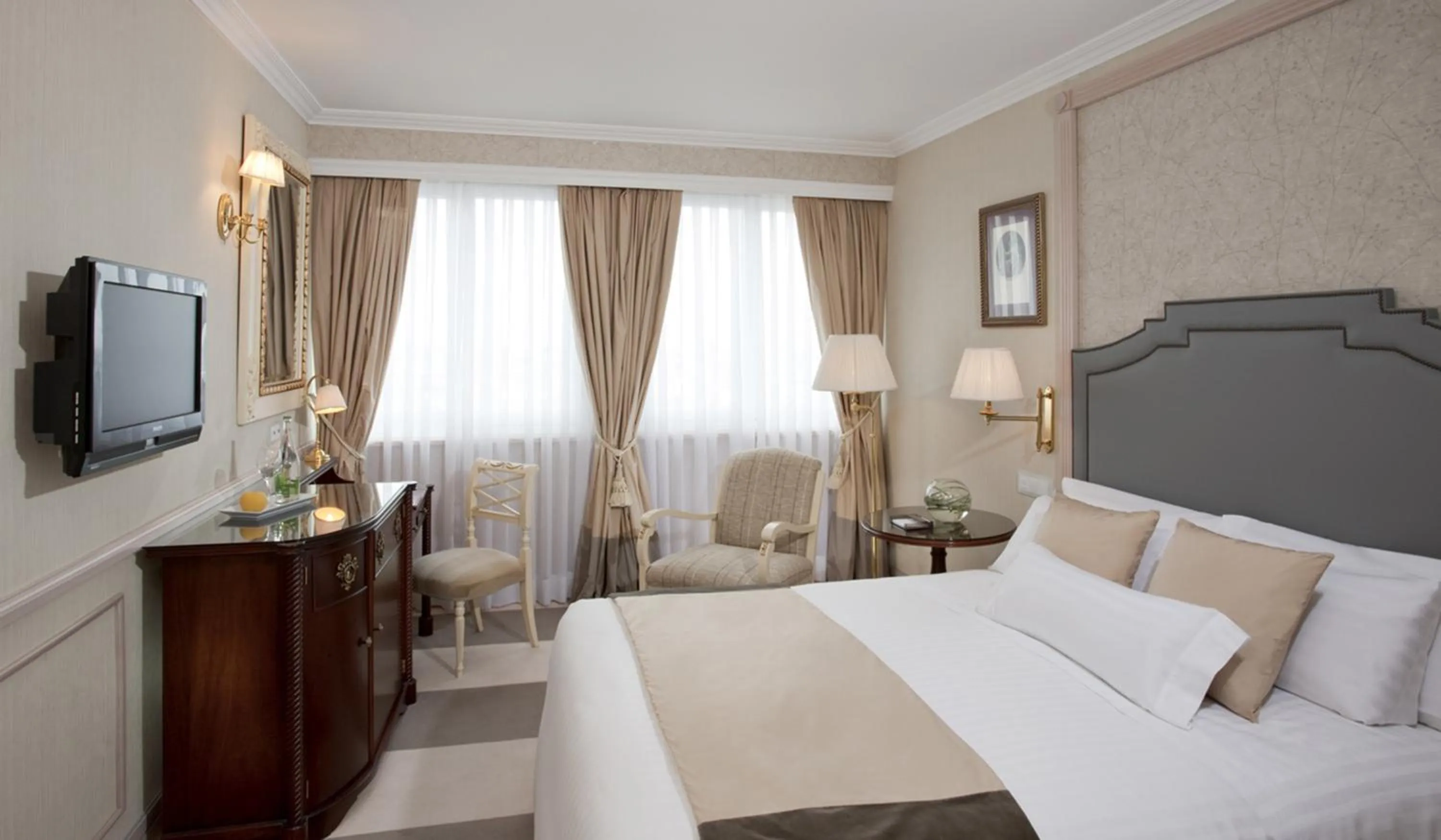 Bed in Melia Castilla