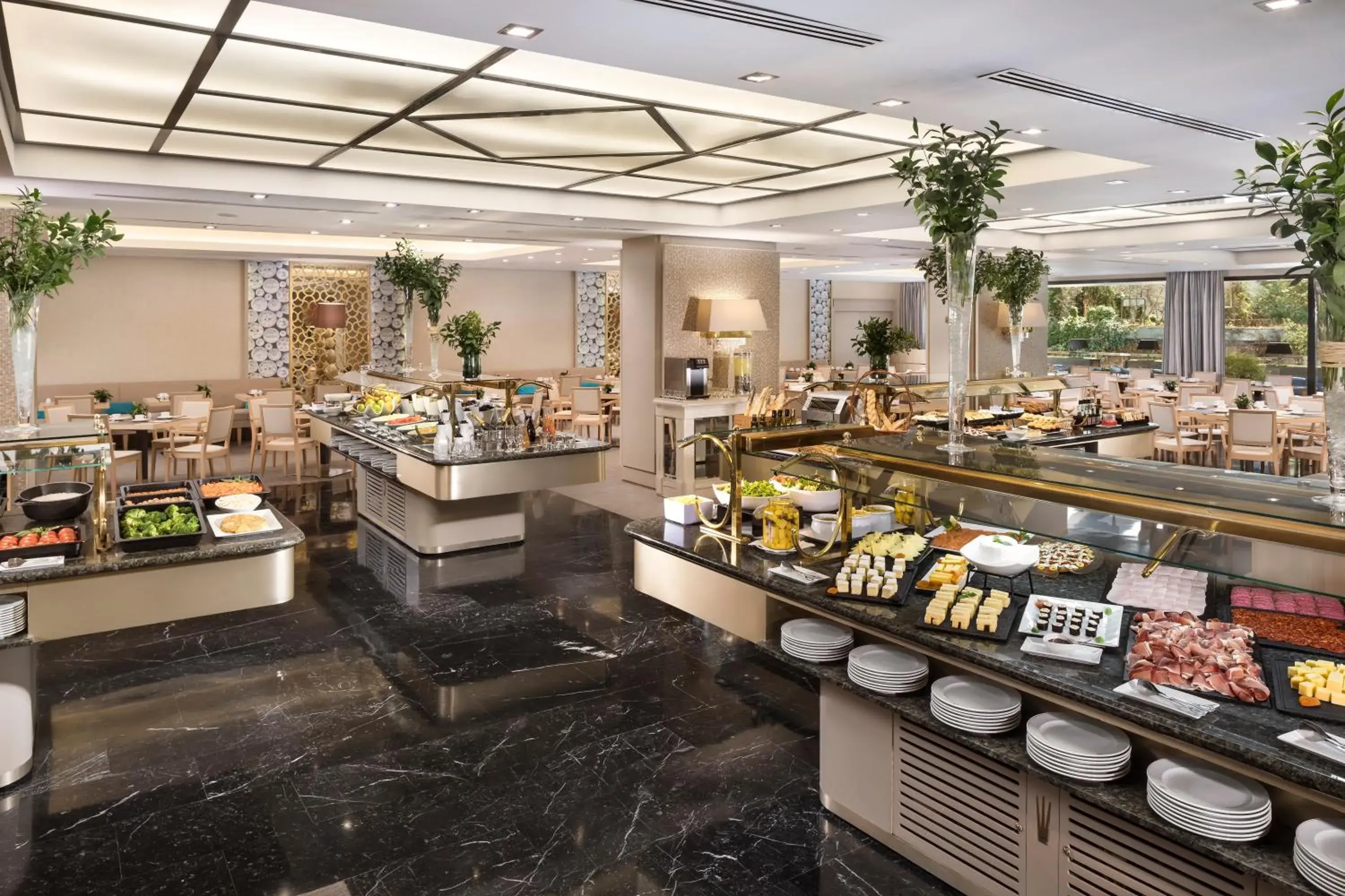 Restaurant/places to eat in Melia Castilla Restaurant/places to eat in Melia Castilla