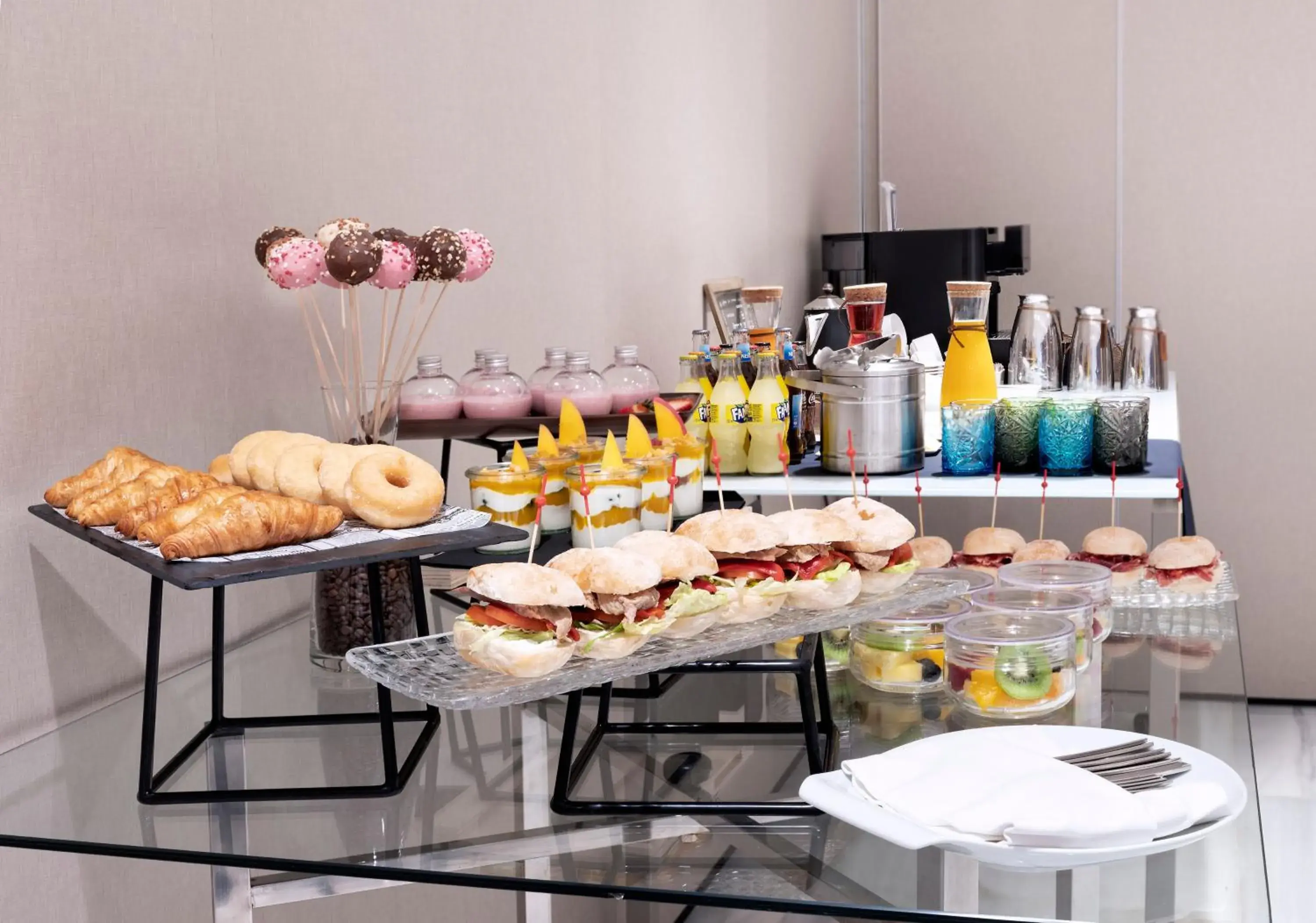 Food and drinks in Melia Sitges Food and drinks in Melia Sitges