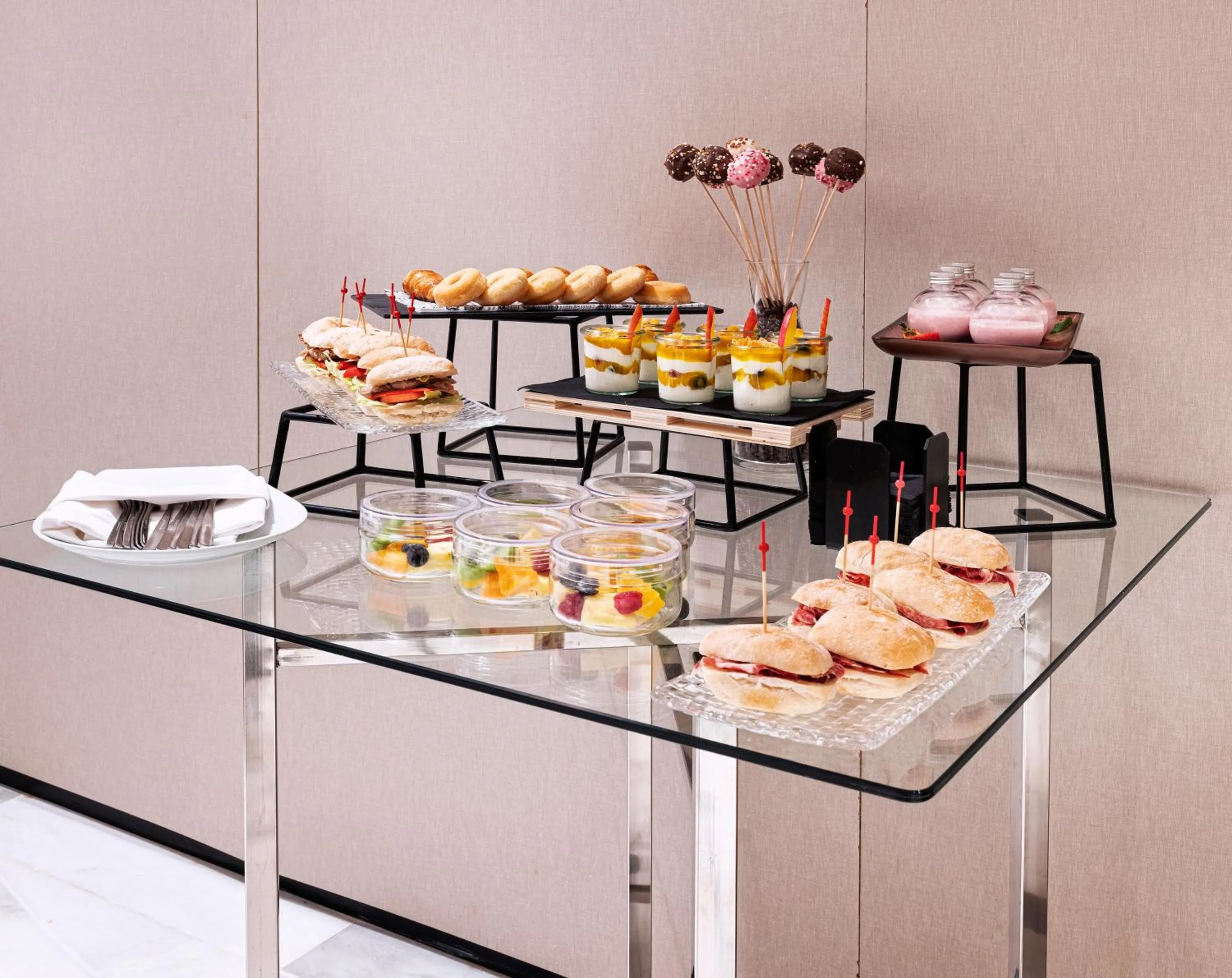 Food and drinks in Melia Sitges