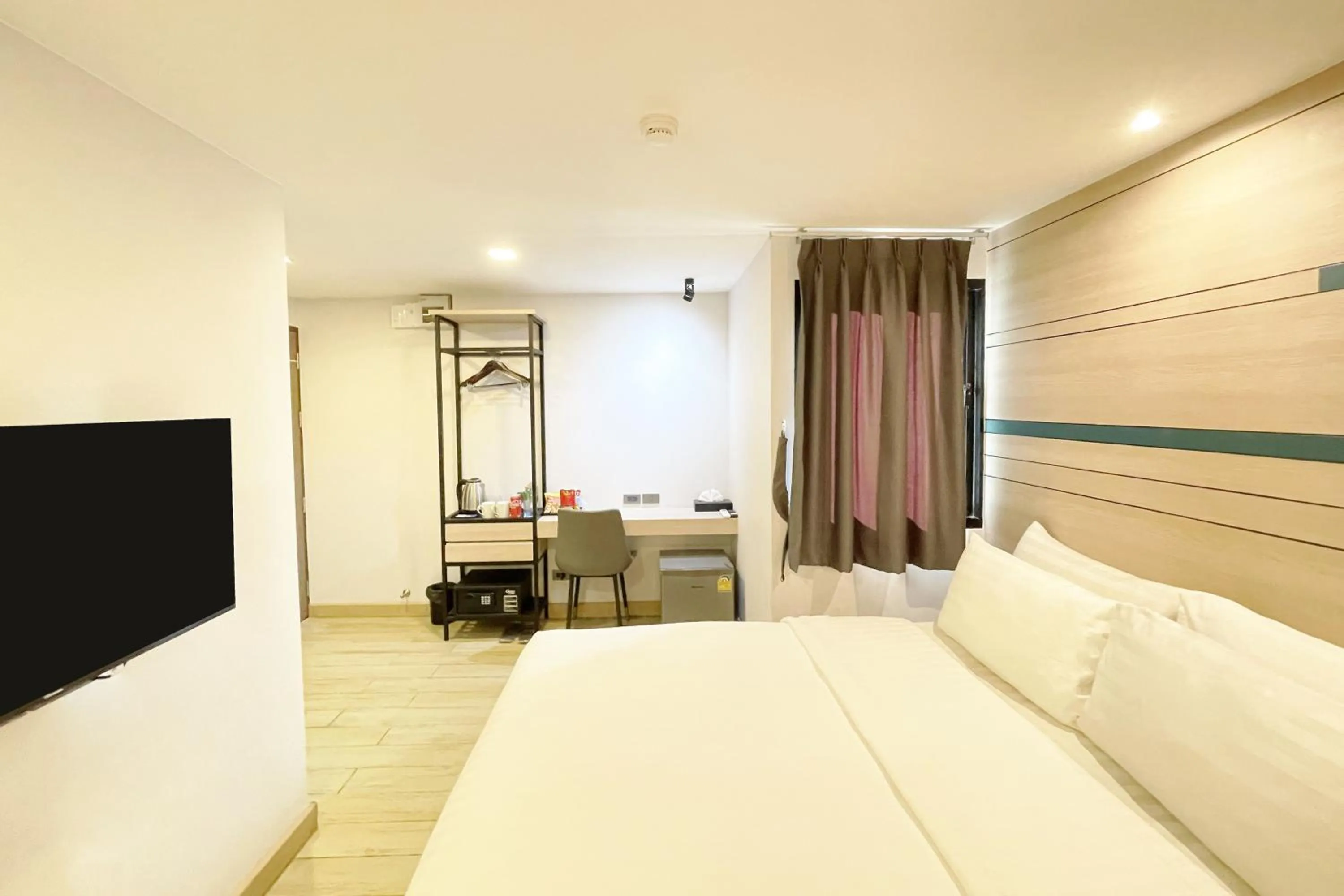 Bed in City Park Hotel Bangkok Pratunam by PCL