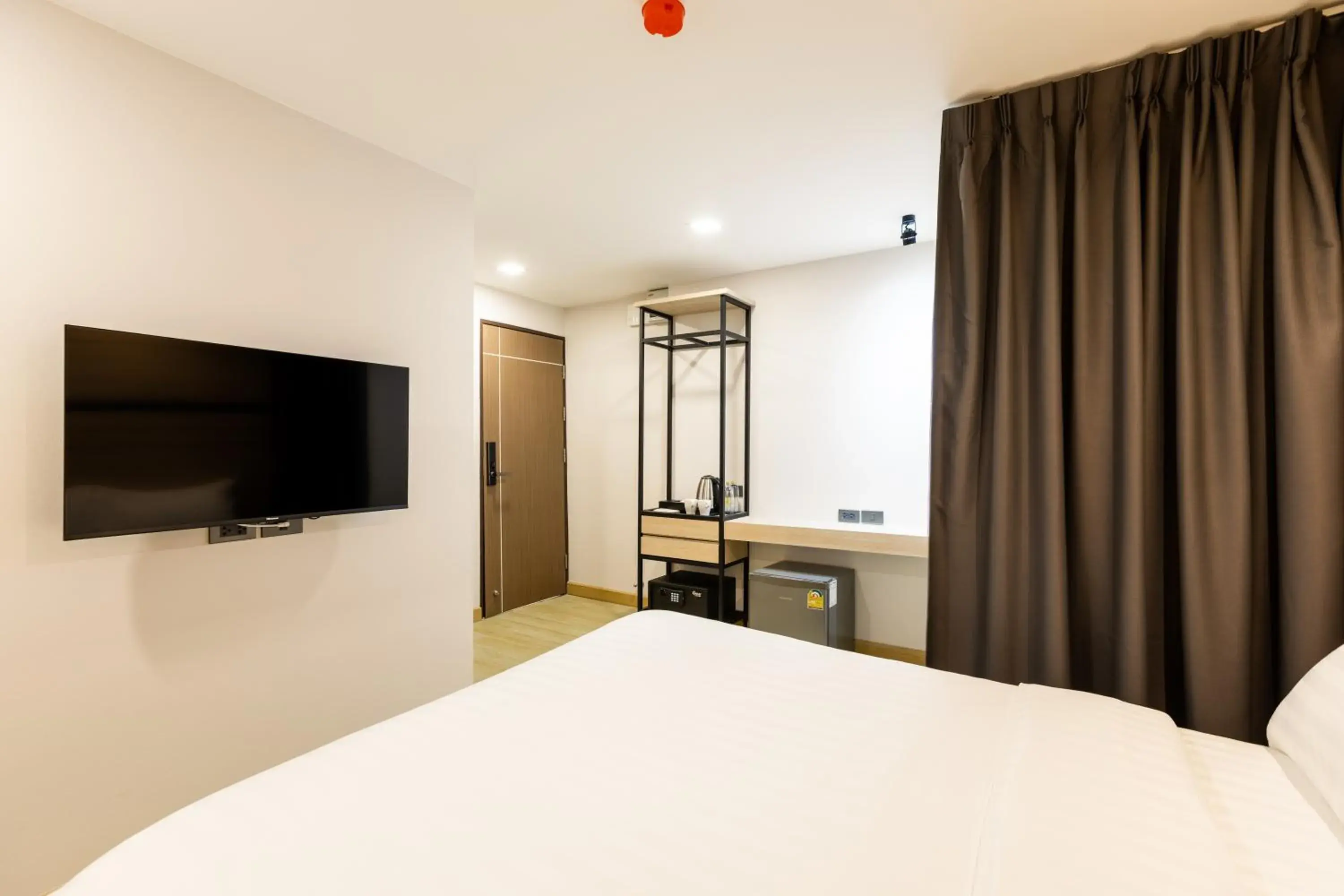 Property building, Bed in City Park Hotel Bangkok Pratunam by PCL Property building, Bed in City Park Hotel Bangkok Pratunam by PCL