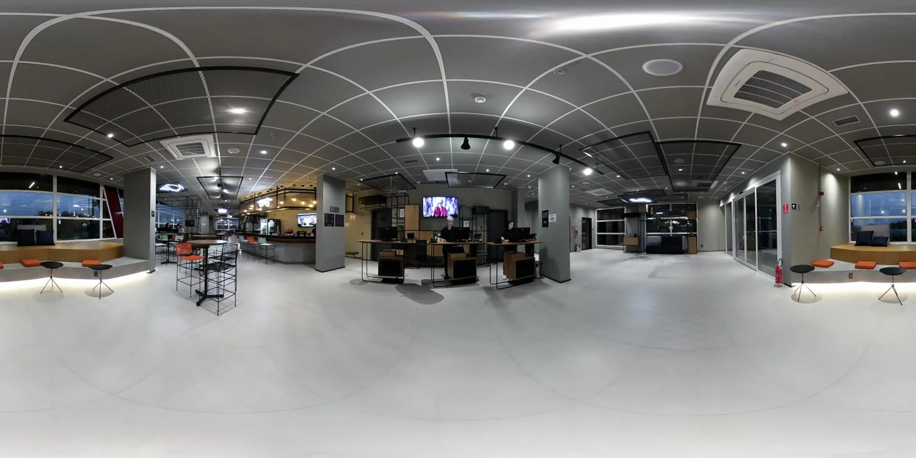 Lounge or bar in Ibis Aruja