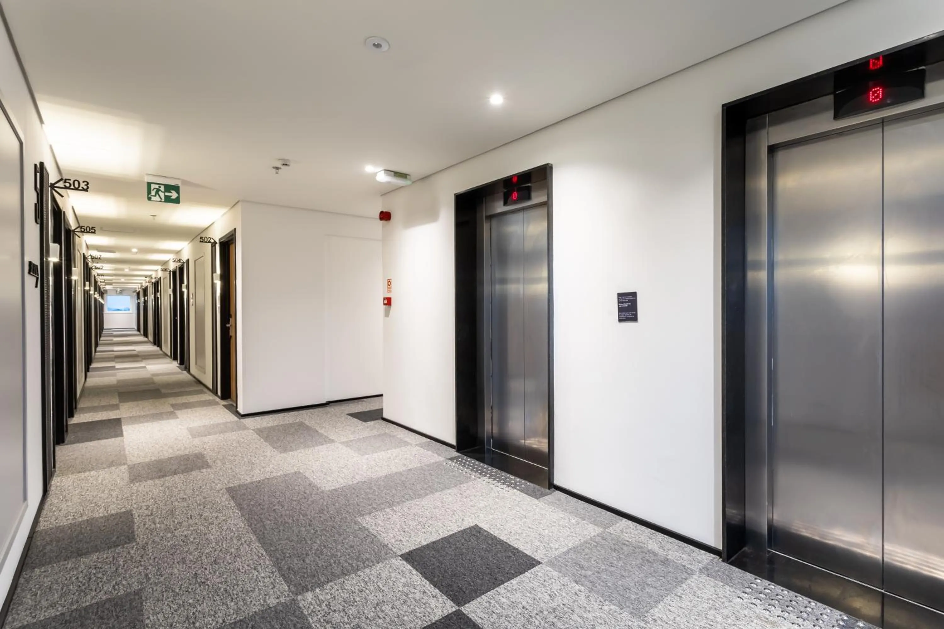 elevator in Ibis Aruja