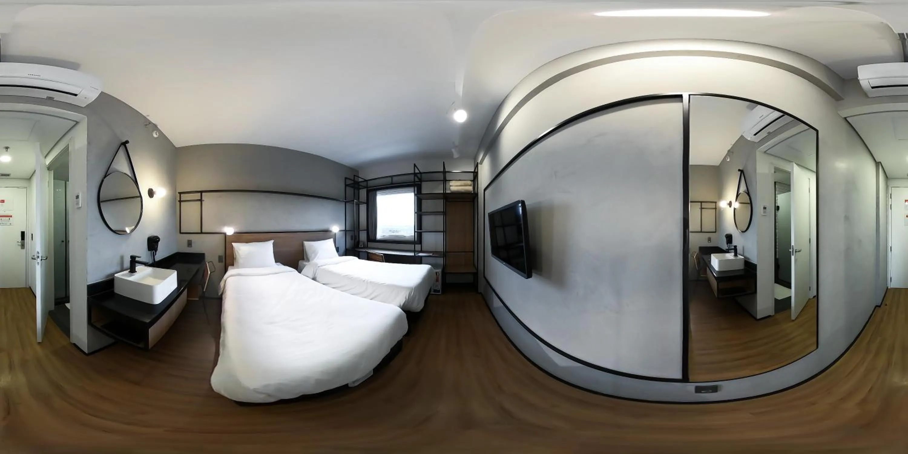 TV and multimedia, Bed in Ibis Aruja