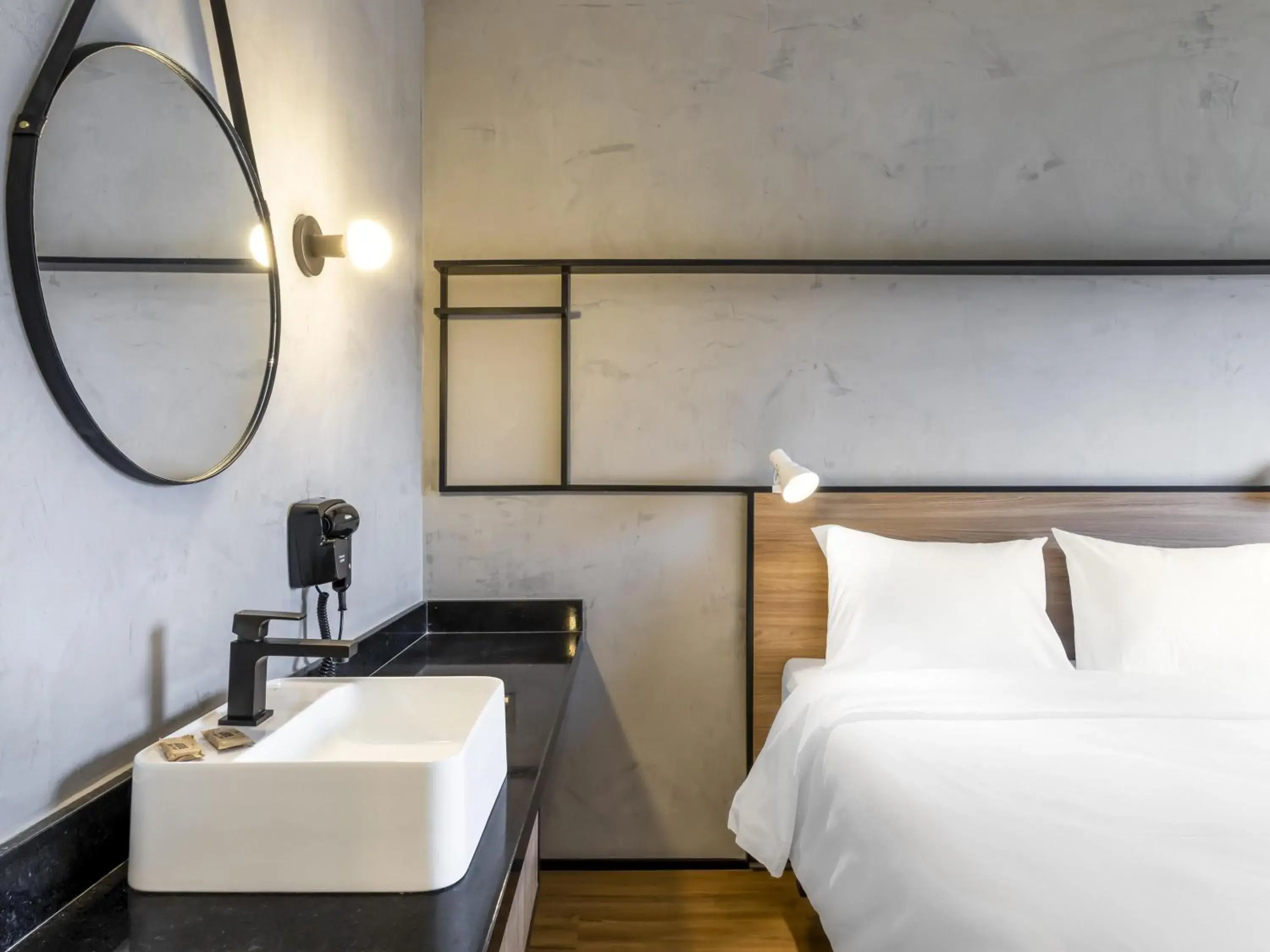 Bedroom, Bed in Ibis Aruja Bedroom, Bed in Ibis Aruja