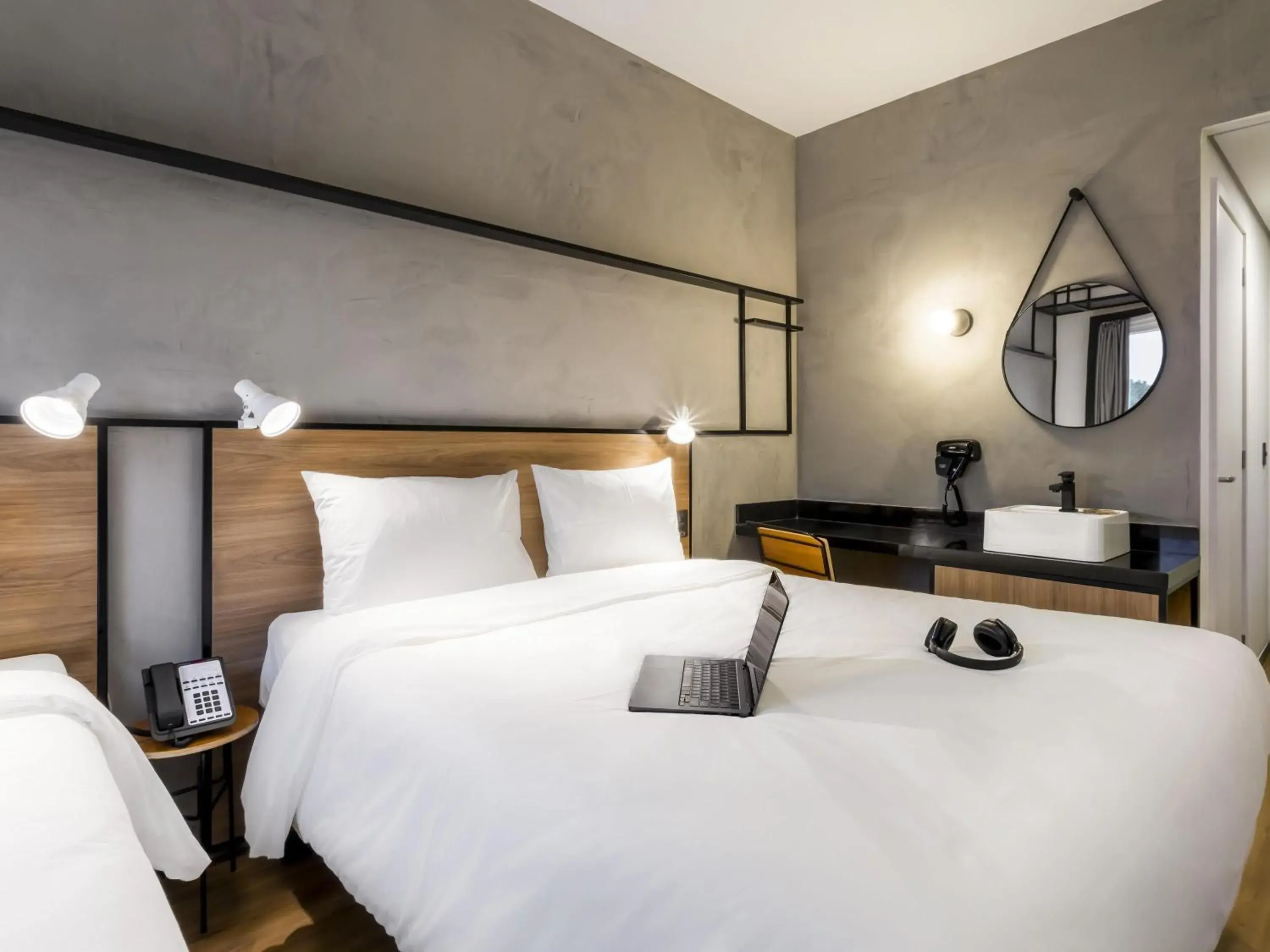 Bedroom, Bed in Ibis Aruja Bedroom, Bed in Ibis Aruja