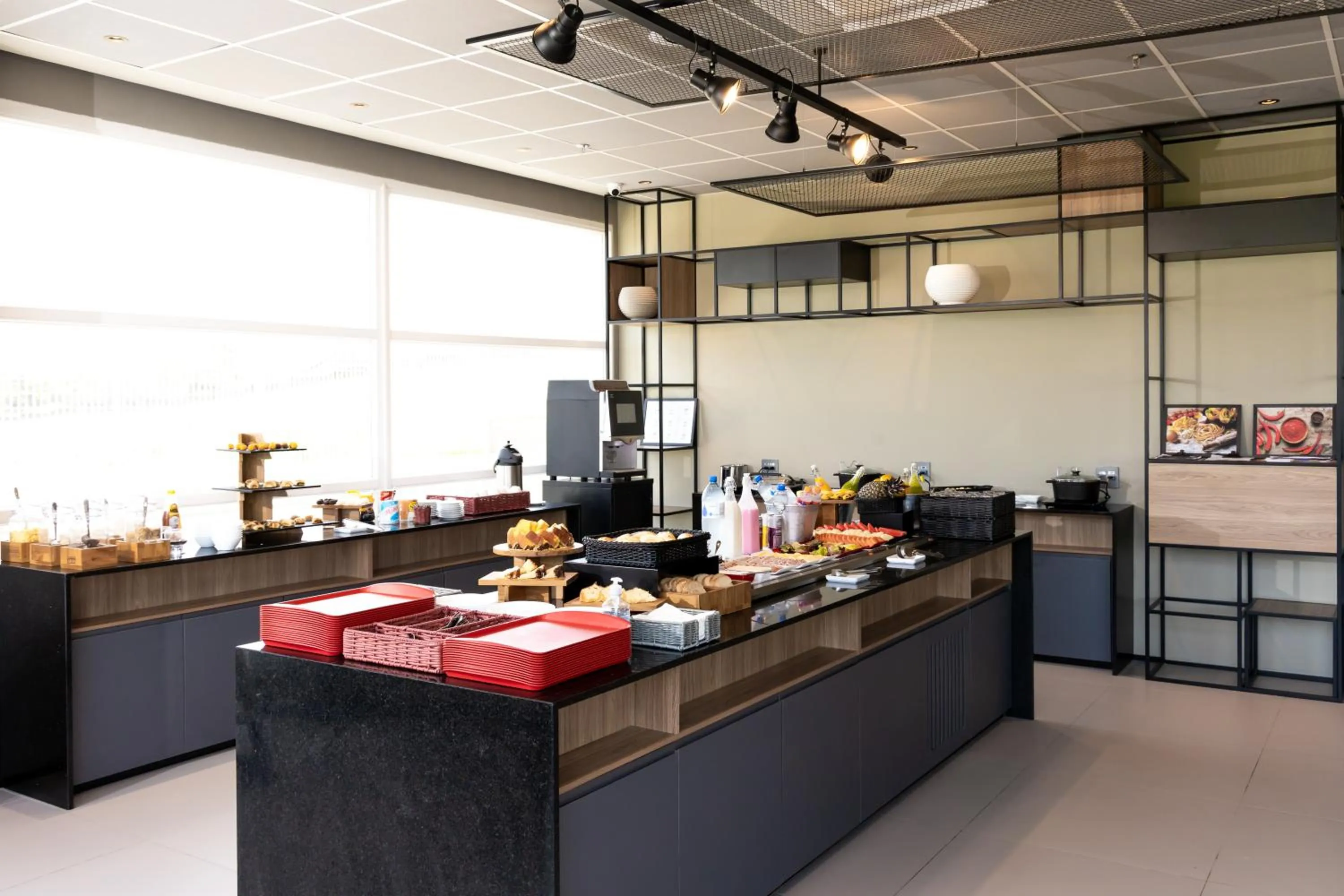 Buffet breakfast in Ibis Aruja