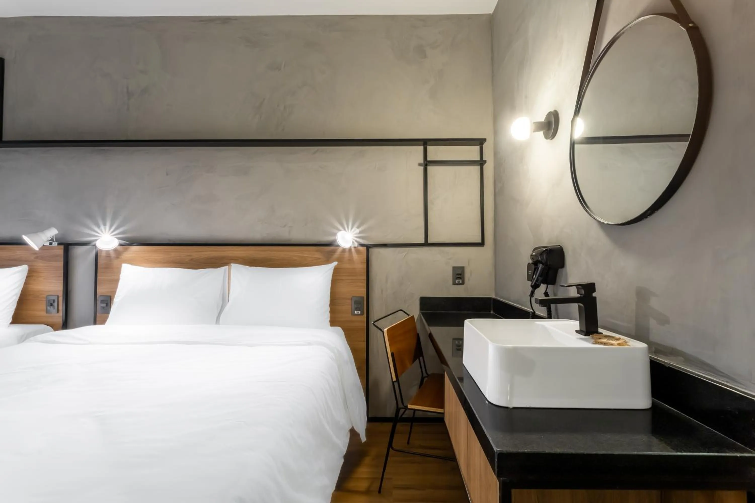 Photo of the whole room, Bed in Ibis Aruja