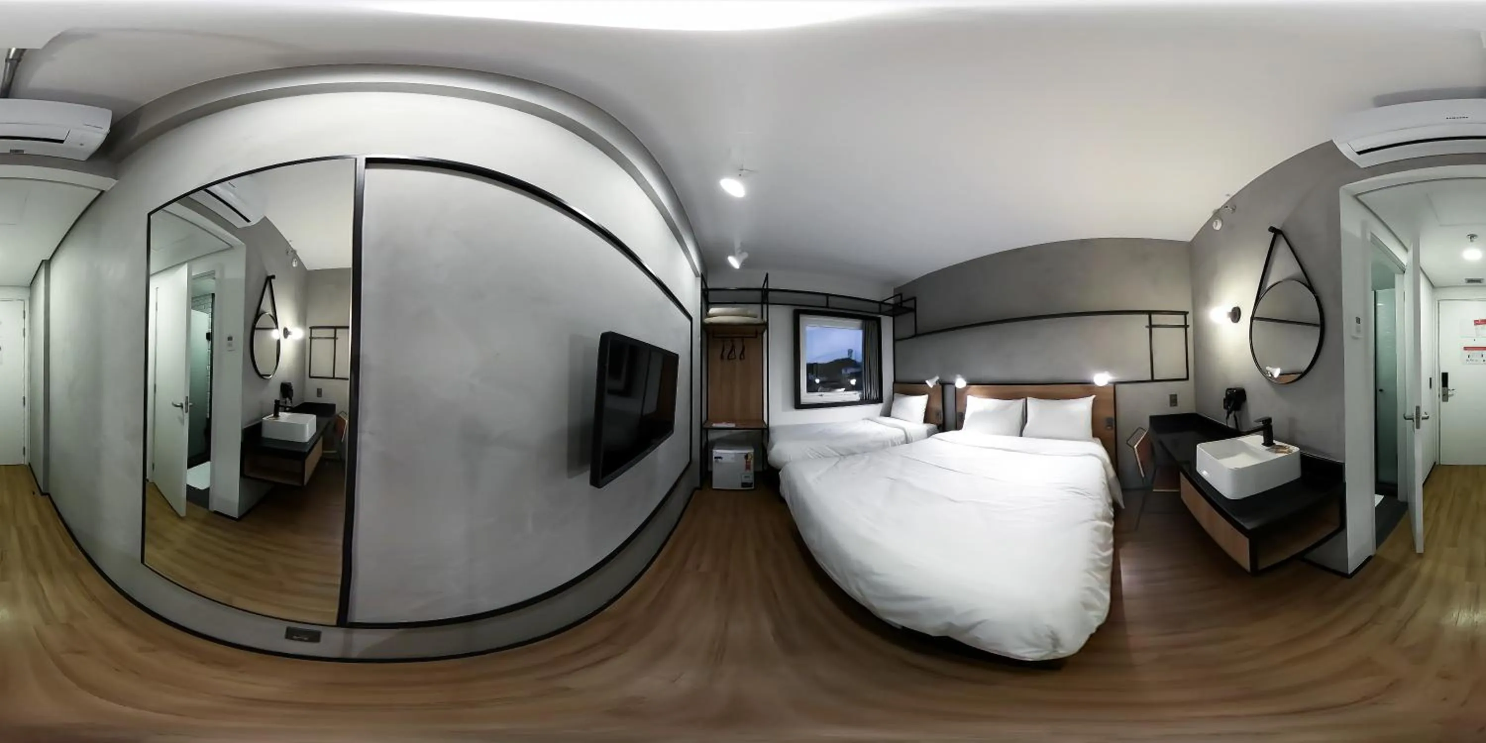 TV and multimedia, Bed in Ibis Aruja